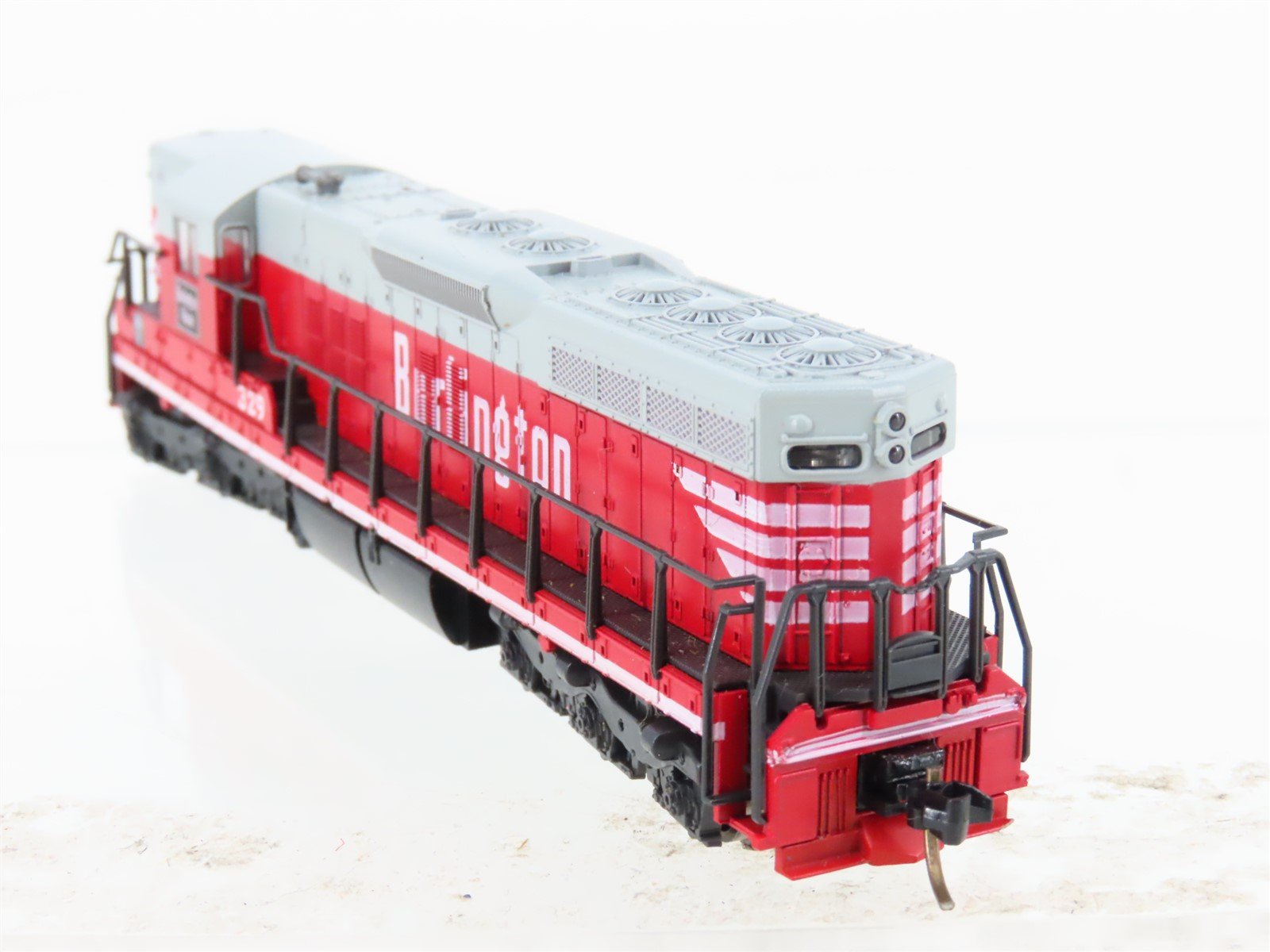 N Scale Atlas 4531 CBQ Burlington SD9 Diesel Locomotive #329
