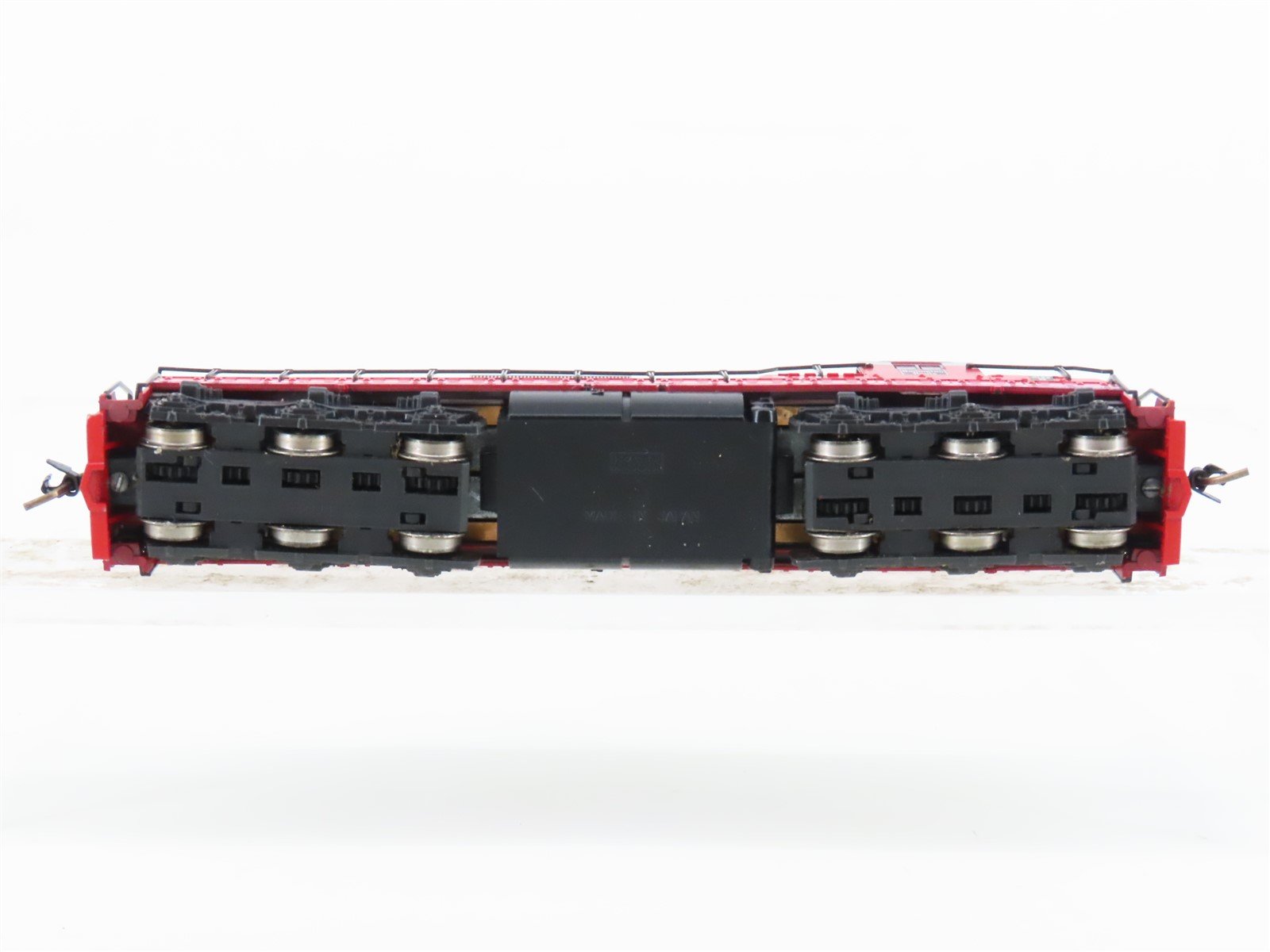 N Scale Atlas 4531 CBQ Burlington SD9 Diesel Locomotive #329