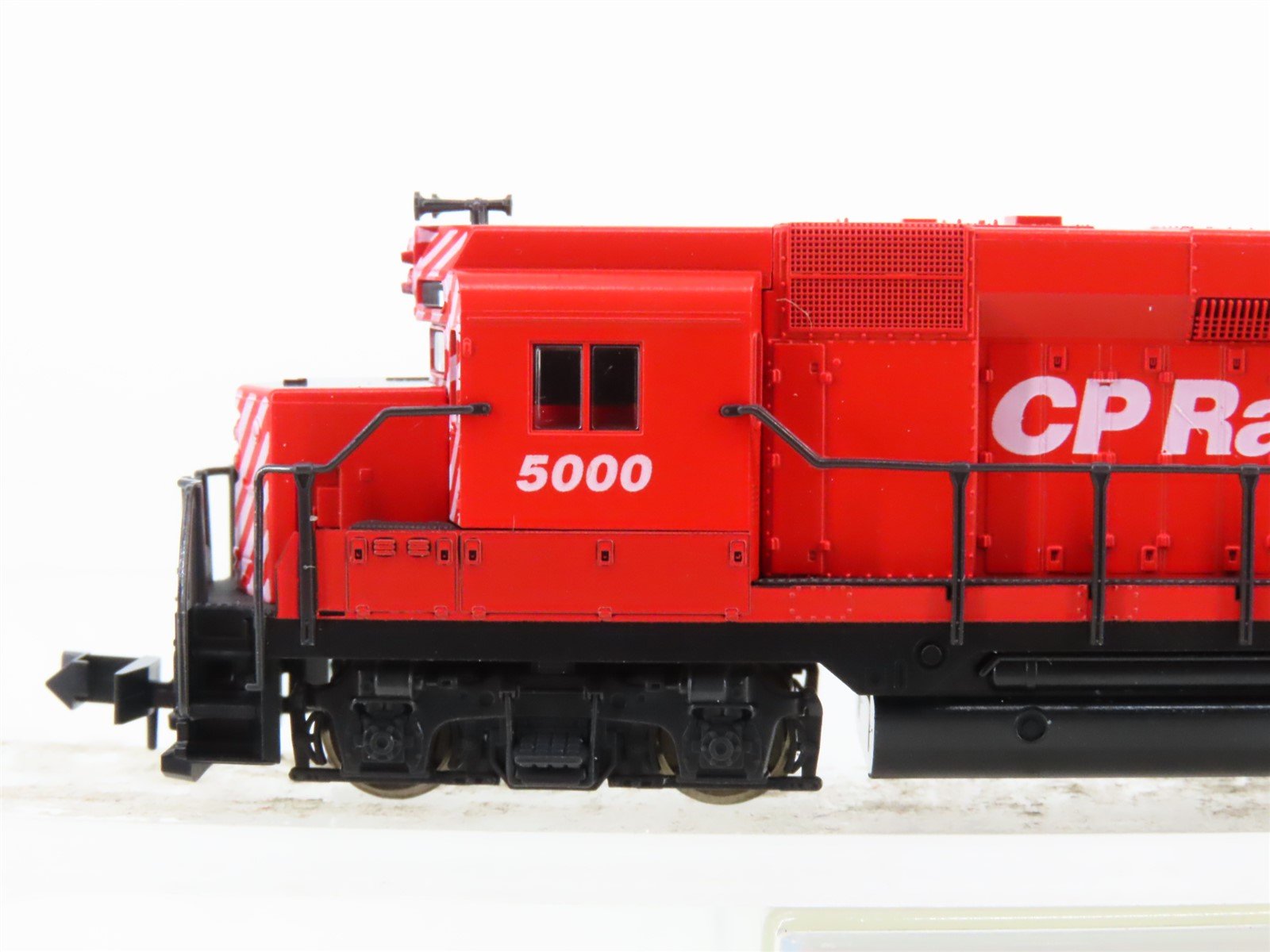 N Scale Atlas 4704 CP Canadian Pacific GP30 Diesel Locomotive #5000