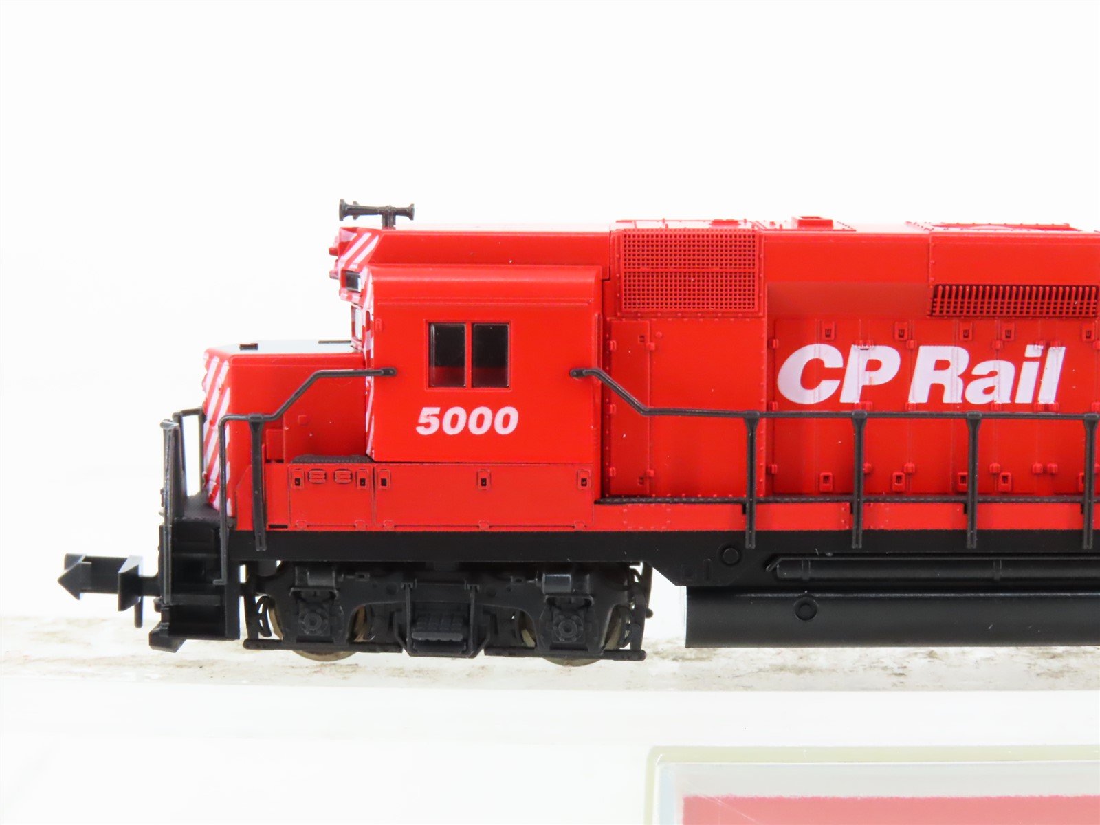 N Scale Atlas 4704 CP Canadian Pacific GP30 Diesel Locomotive #5000