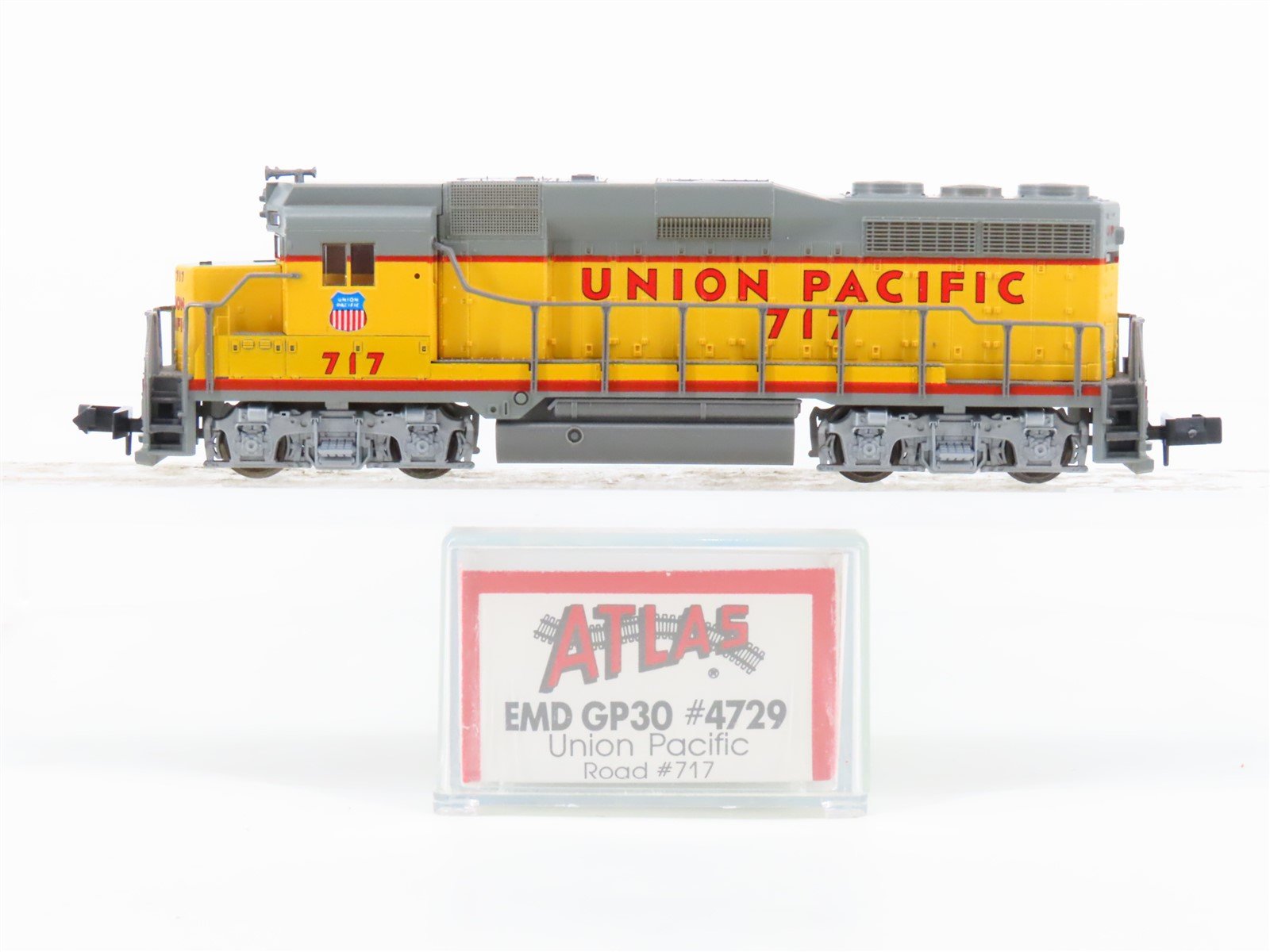 N Scale Atlas 4729 UP Union Pacific GP30 Diesel Locomotive #717