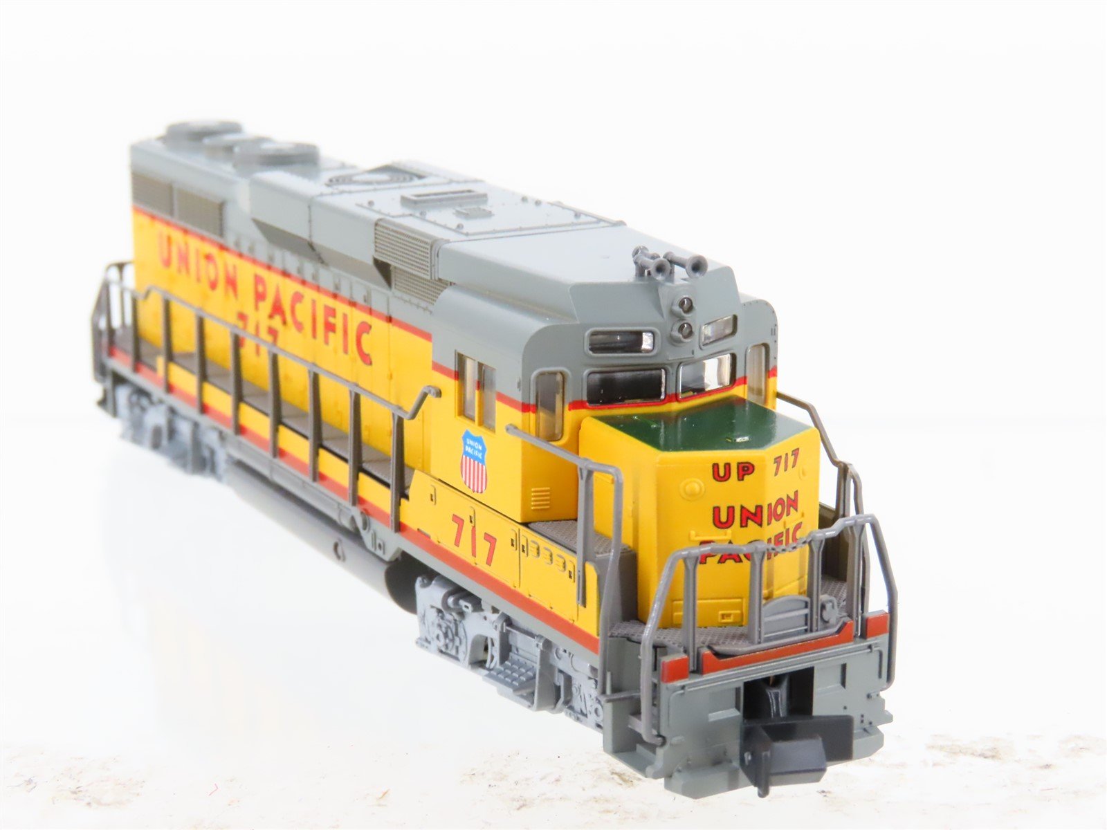 N Scale Atlas 4729 UP Union Pacific GP30 Diesel Locomotive #717