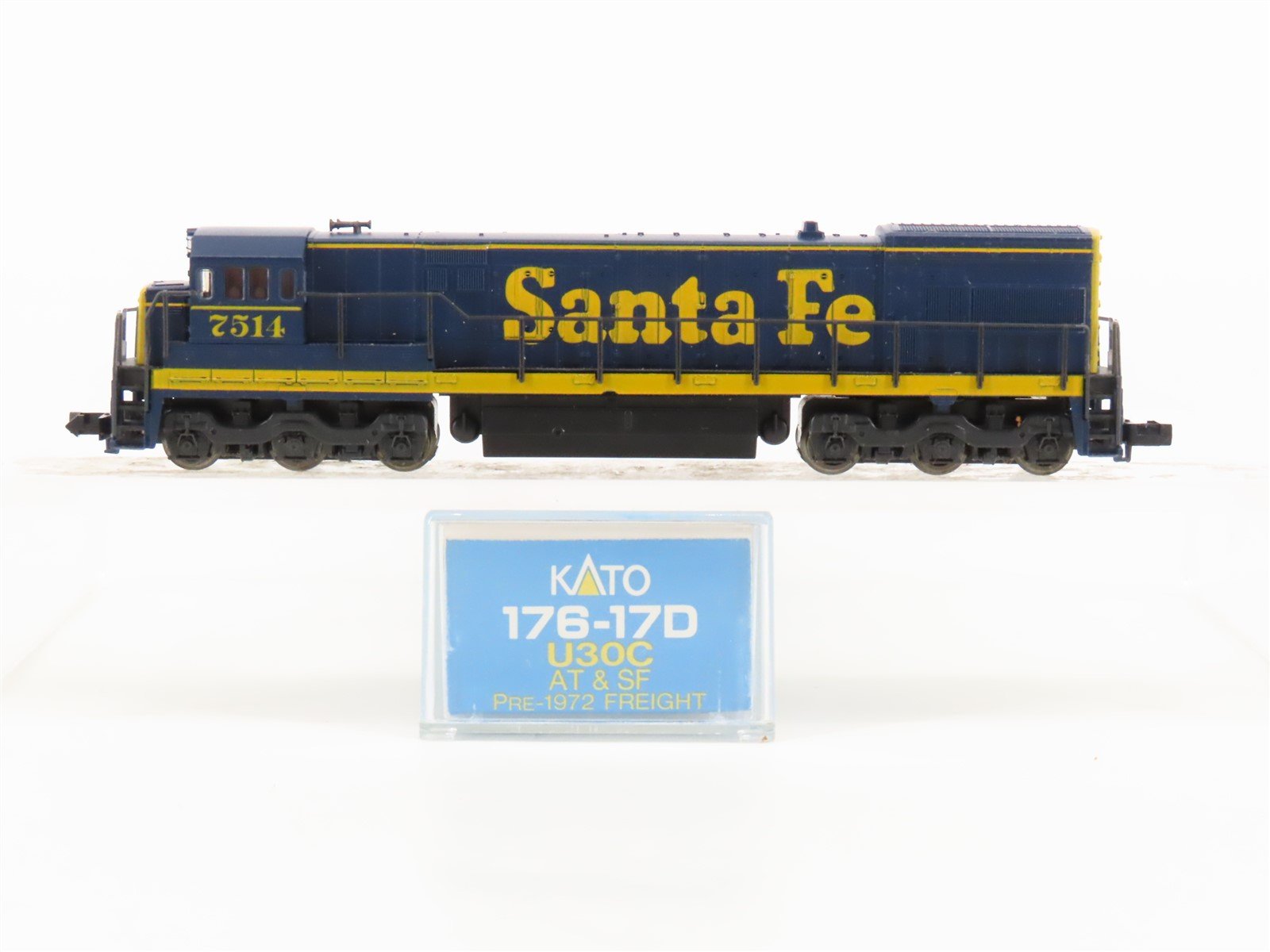 N Scale KATO 176-17D ATSF Santa Fe U30C Diesel Locomotive #7514