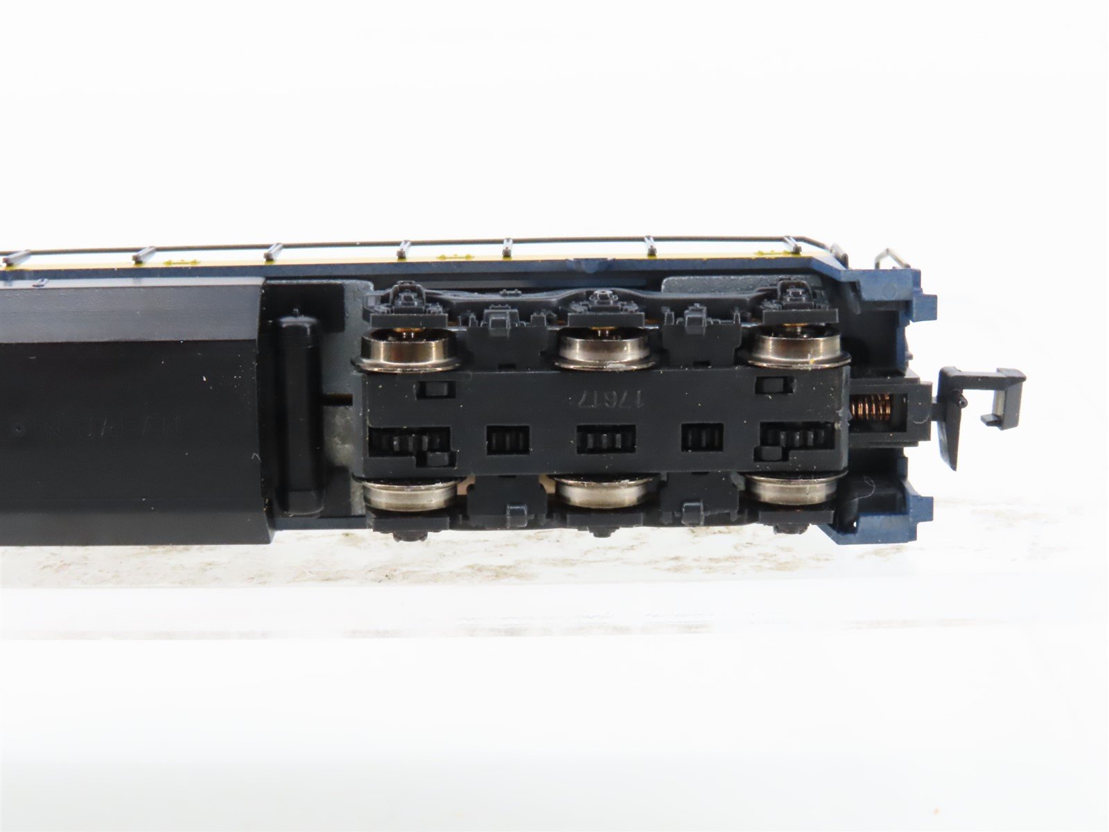 N Scale KATO 176-17D ATSF Santa Fe U30C Diesel Locomotive #7514