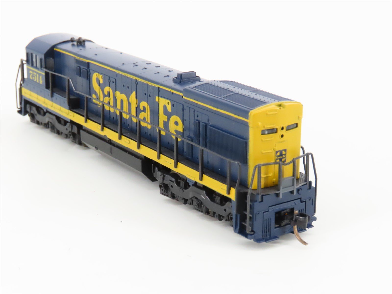 N Scale KATO 176-17D ATSF Santa Fe U30C Diesel Locomotive #7514