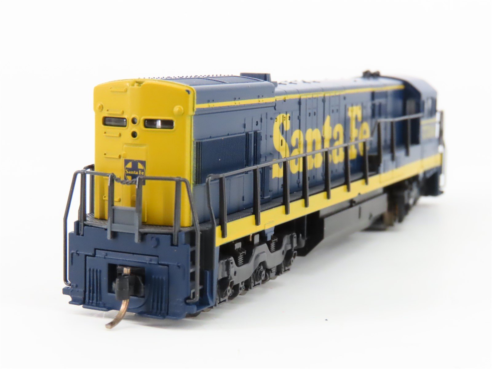 N Scale KATO 176-17D ATSF Santa Fe U30C Diesel Locomotive #7514