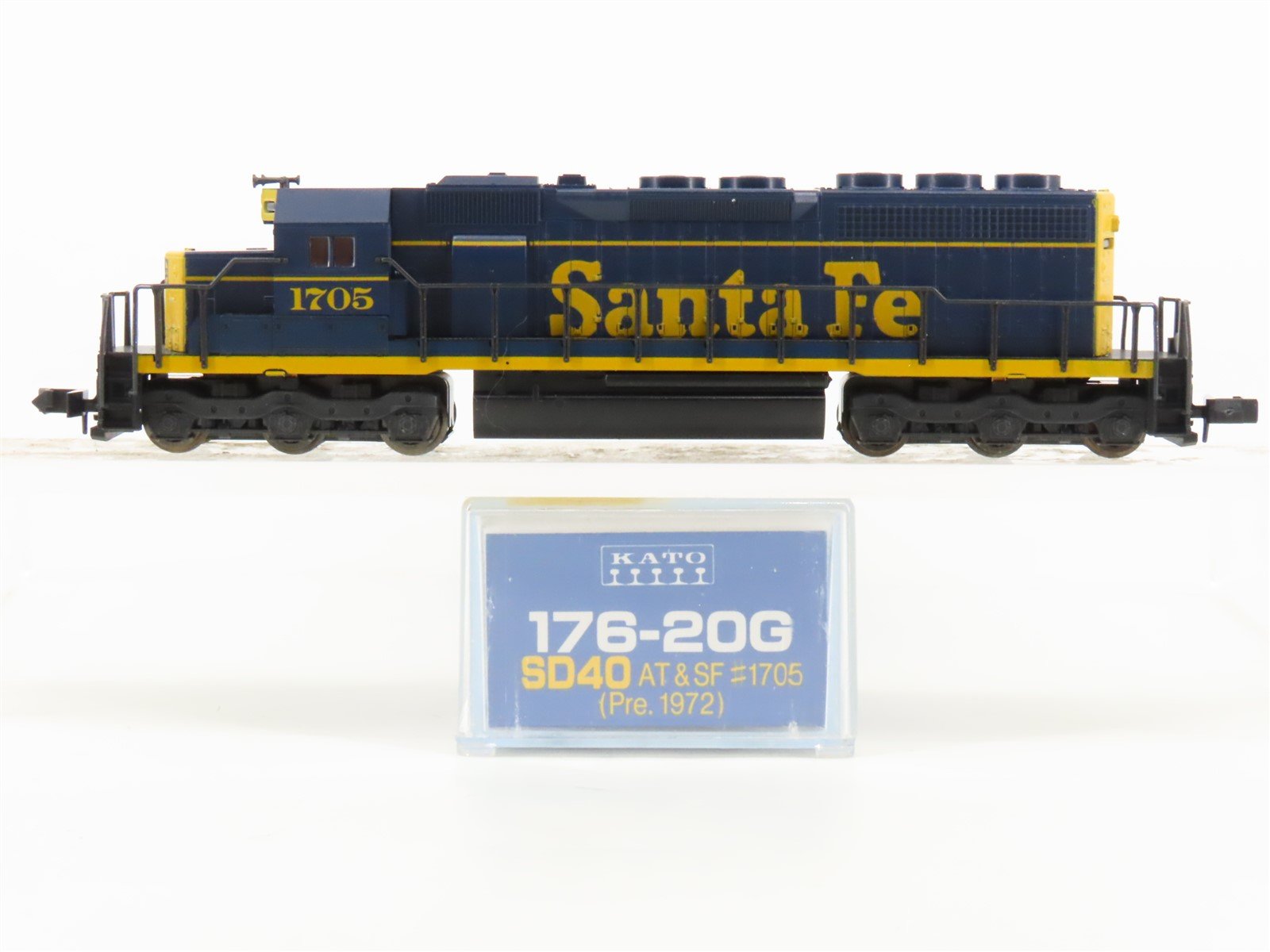 N Scale KATO 176-20G ATSF Santa Fe SD40 Diesel Locomotive #1705
