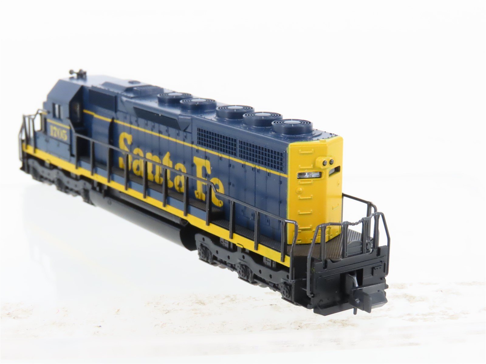 N Scale KATO 176-20G ATSF Santa Fe SD40 Diesel Locomotive #1705