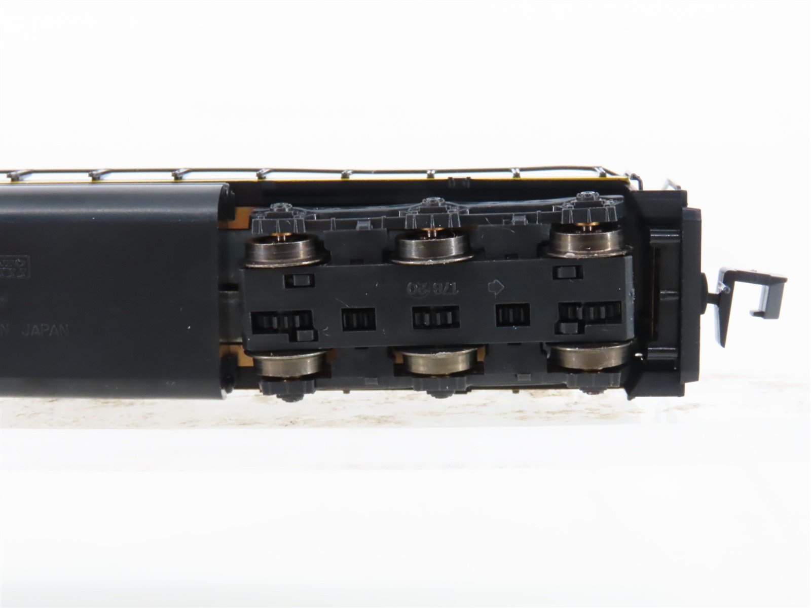 N Scale KATO 176-20G ATSF Santa Fe SD40 Diesel Locomotive #1705