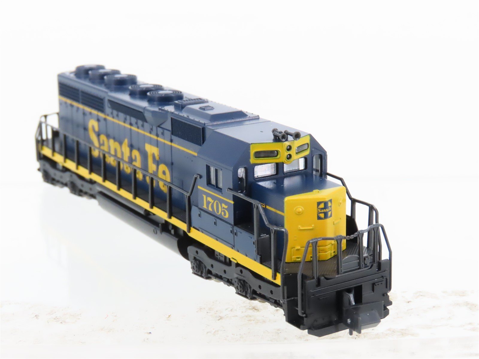 N Scale KATO 176-20G ATSF Santa Fe SD40 Diesel Locomotive #1705