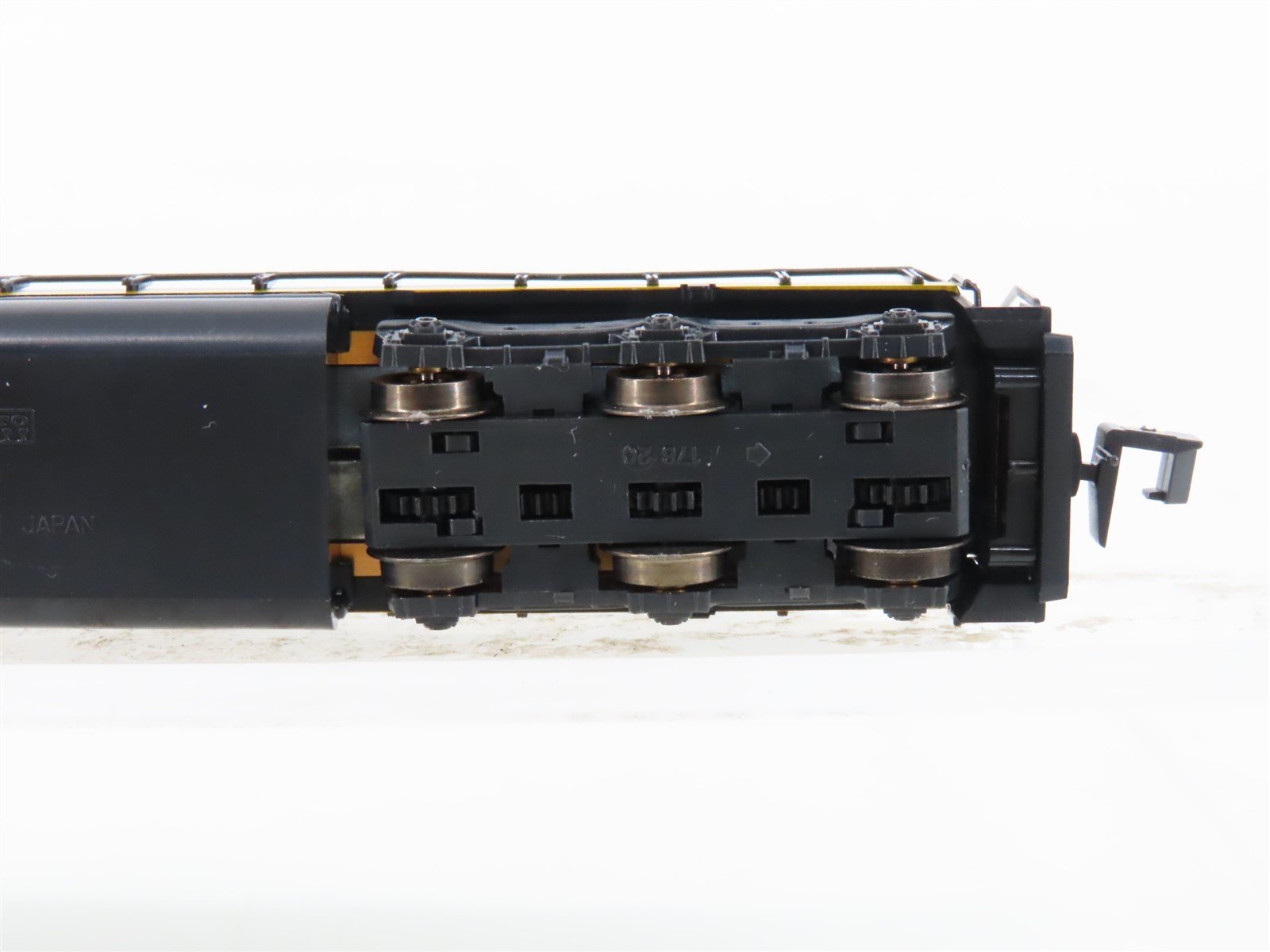 N Scale KATO 176-20G ATSF Santa Fe SD40 Diesel Locomotive #1705