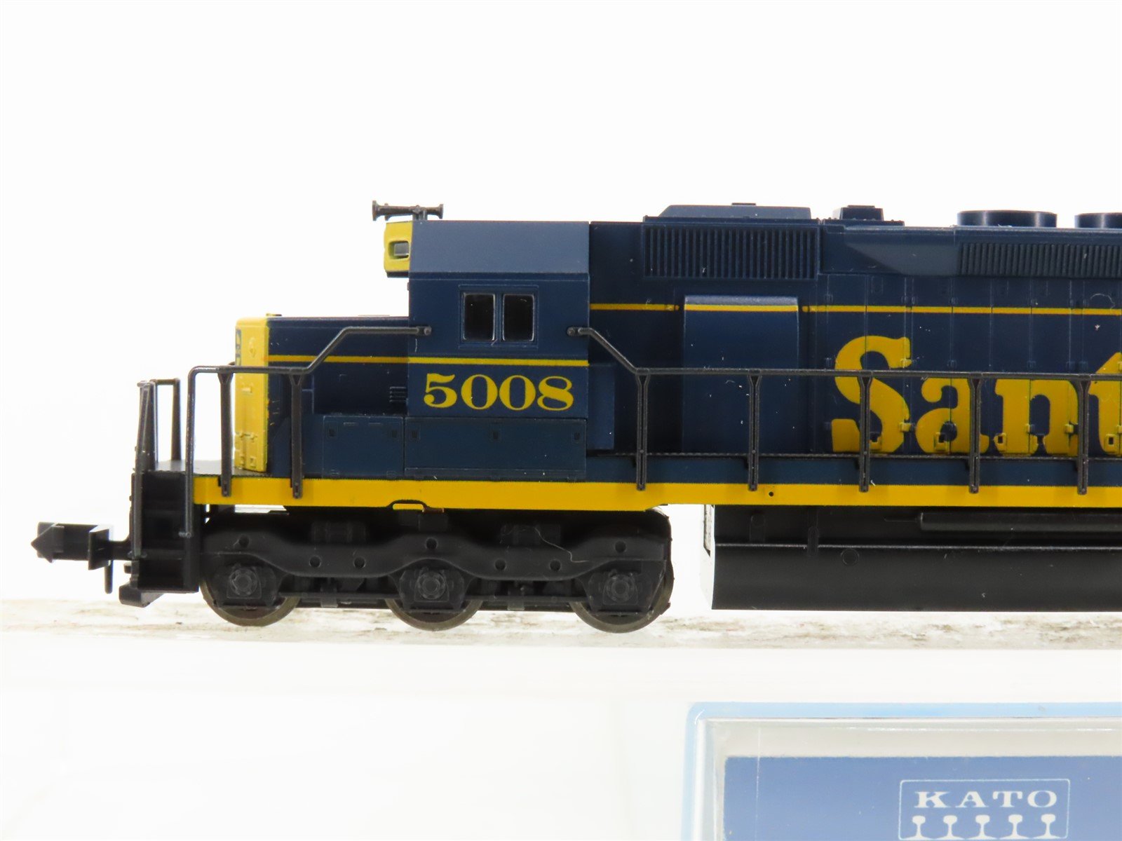 N Scale KATO 176-20H ATSF Santa Fe SD40 Diesel Locomotive #5008