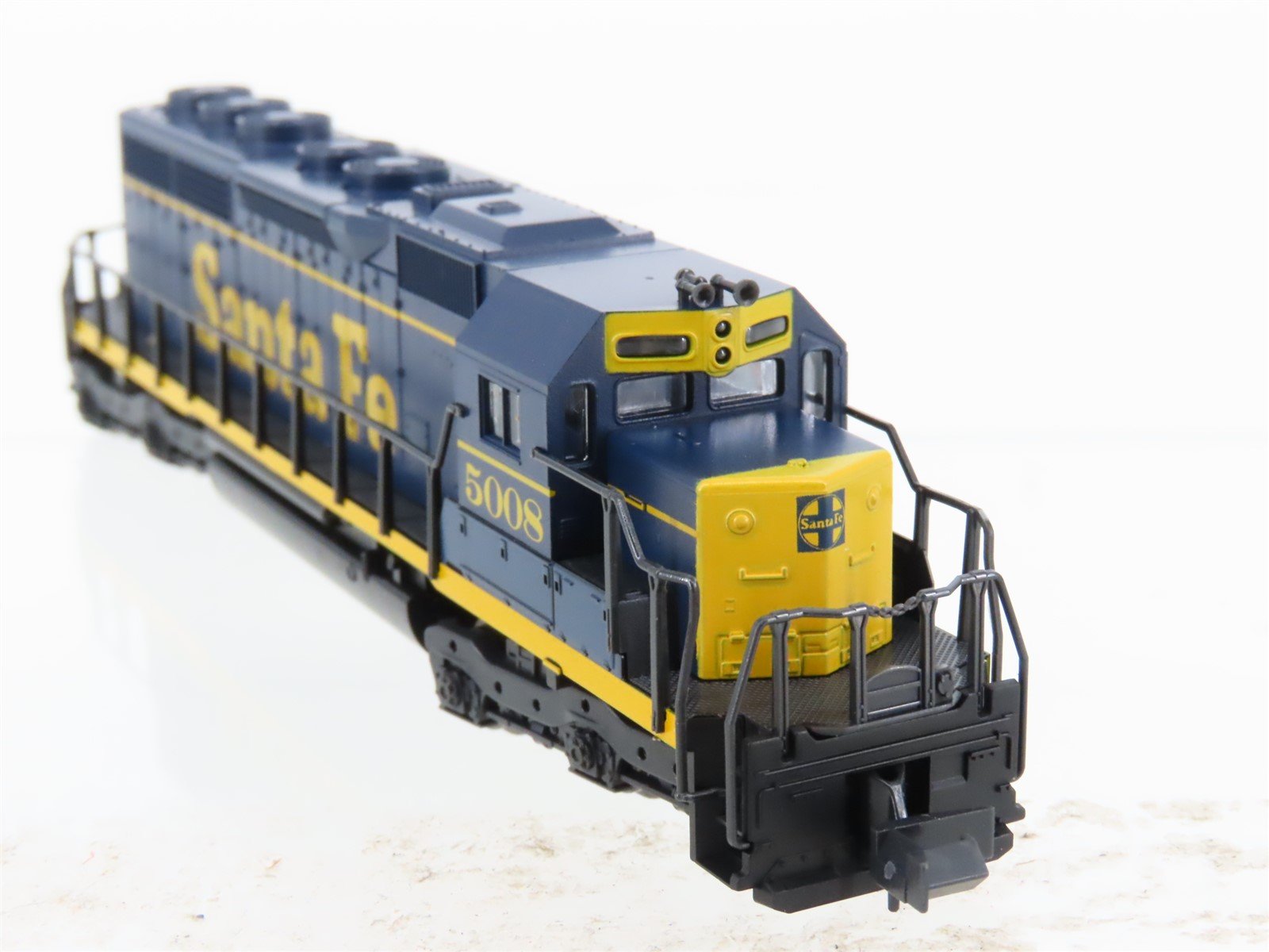 N Scale KATO 176-20H ATSF Santa Fe SD40 Diesel Locomotive #5008
