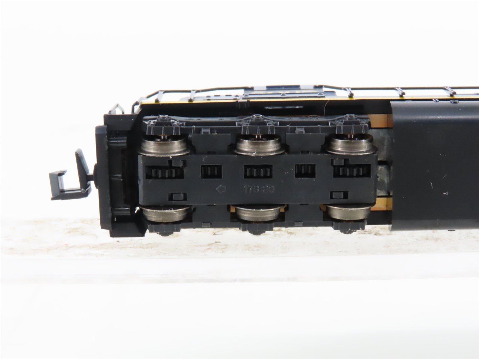 N Scale KATO 176-20H ATSF Santa Fe SD40 Diesel Locomotive #5008
