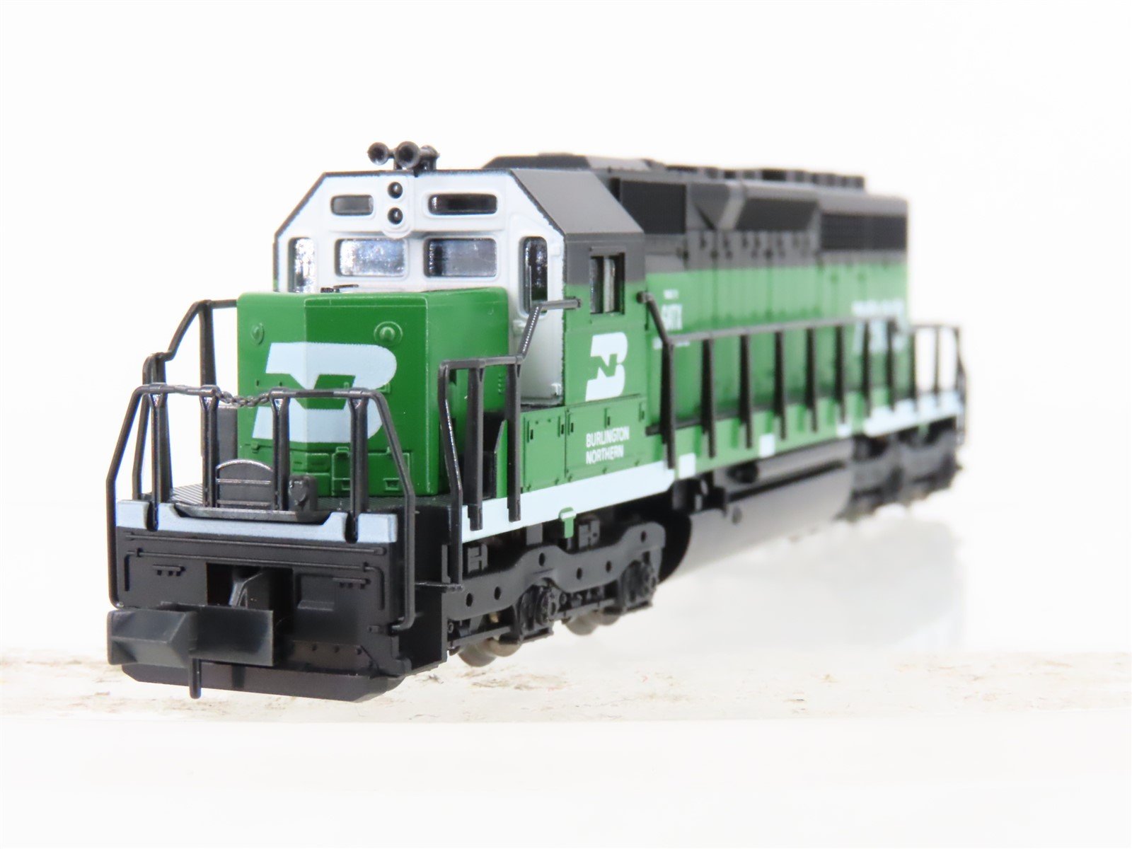 N Scale KATO 176-20K BN Burlington Northern SD40-2 Diesel Locomotive #7309