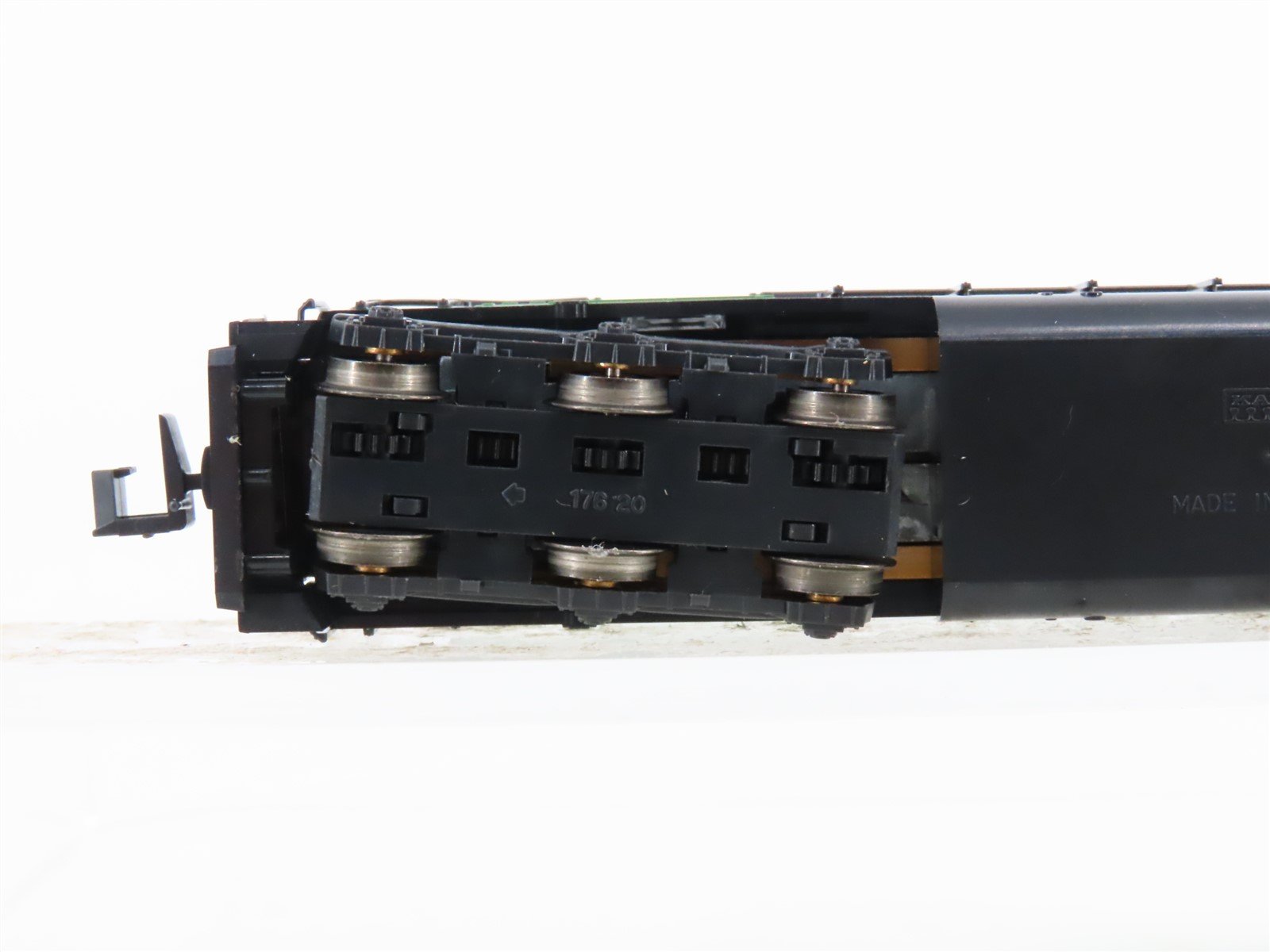 N Scale KATO 176-20K BN Burlington Northern SD40-2 Diesel Locomotive #7309
