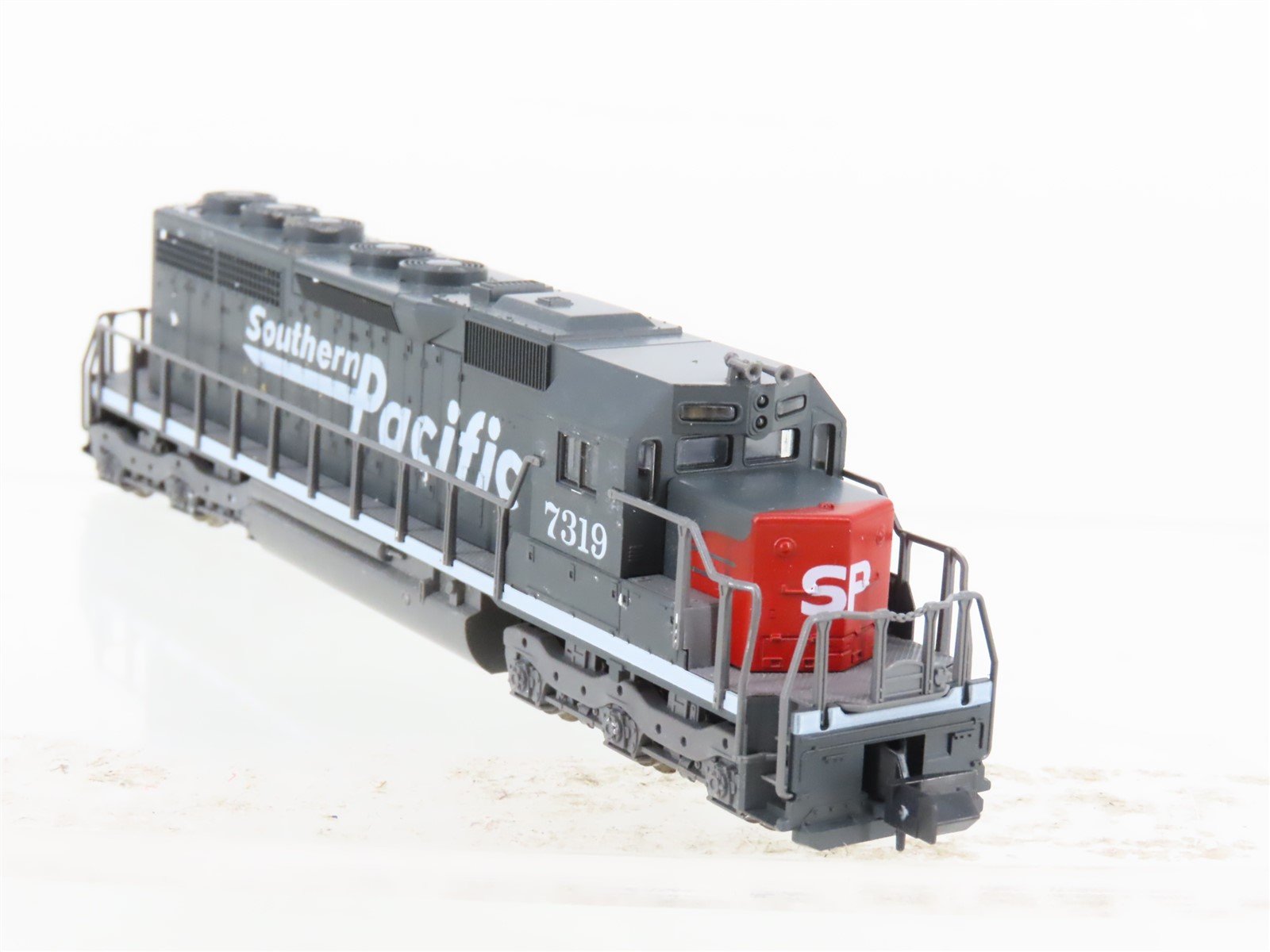 N Scale KATO 176-20U SP Southern Pacific SD40 Diesel Locomotive #7319