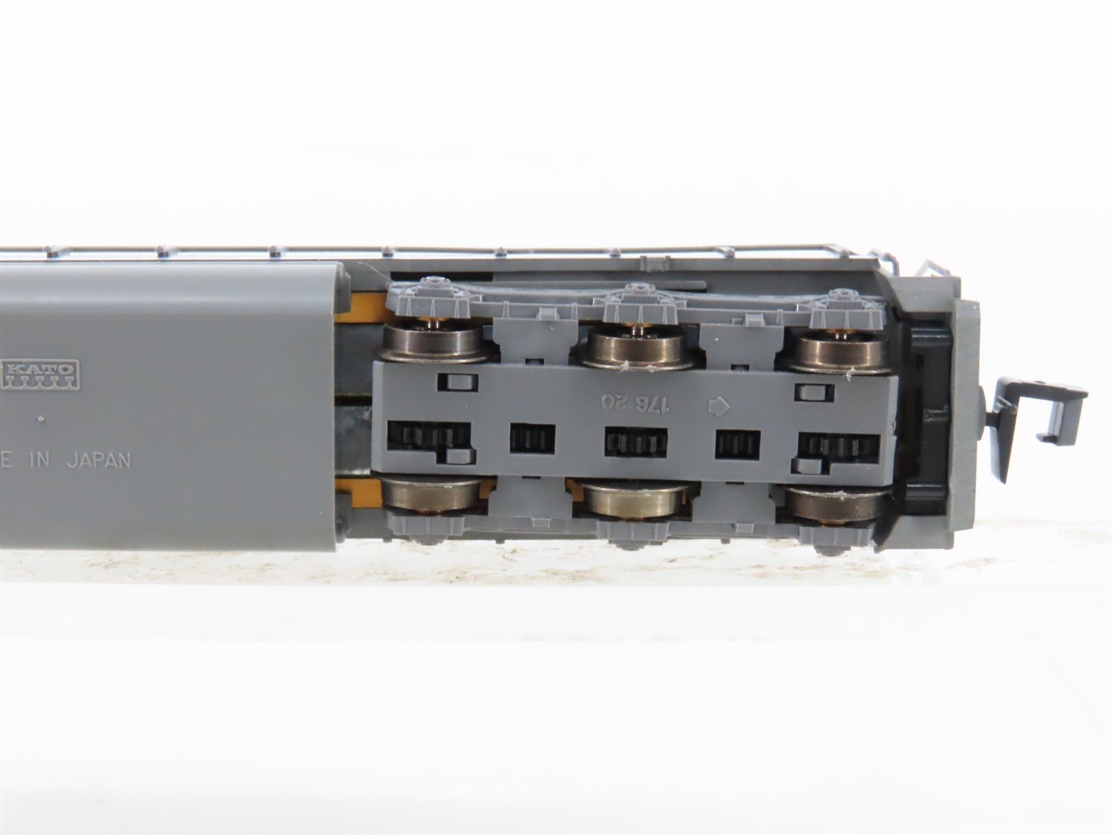 N Scale KATO 176-20V SP Southern Pacific SD40 Diesel Locomotive #7322