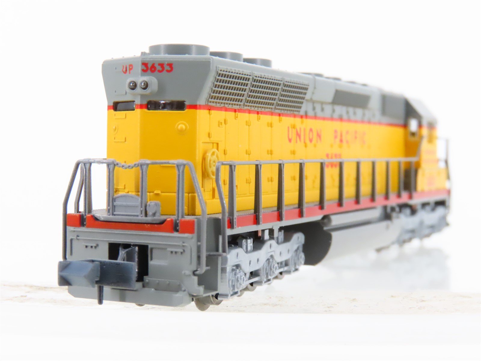 N Scale KATO 176-31C UP Union Pacific SD40 Diesel Locomotive #3633