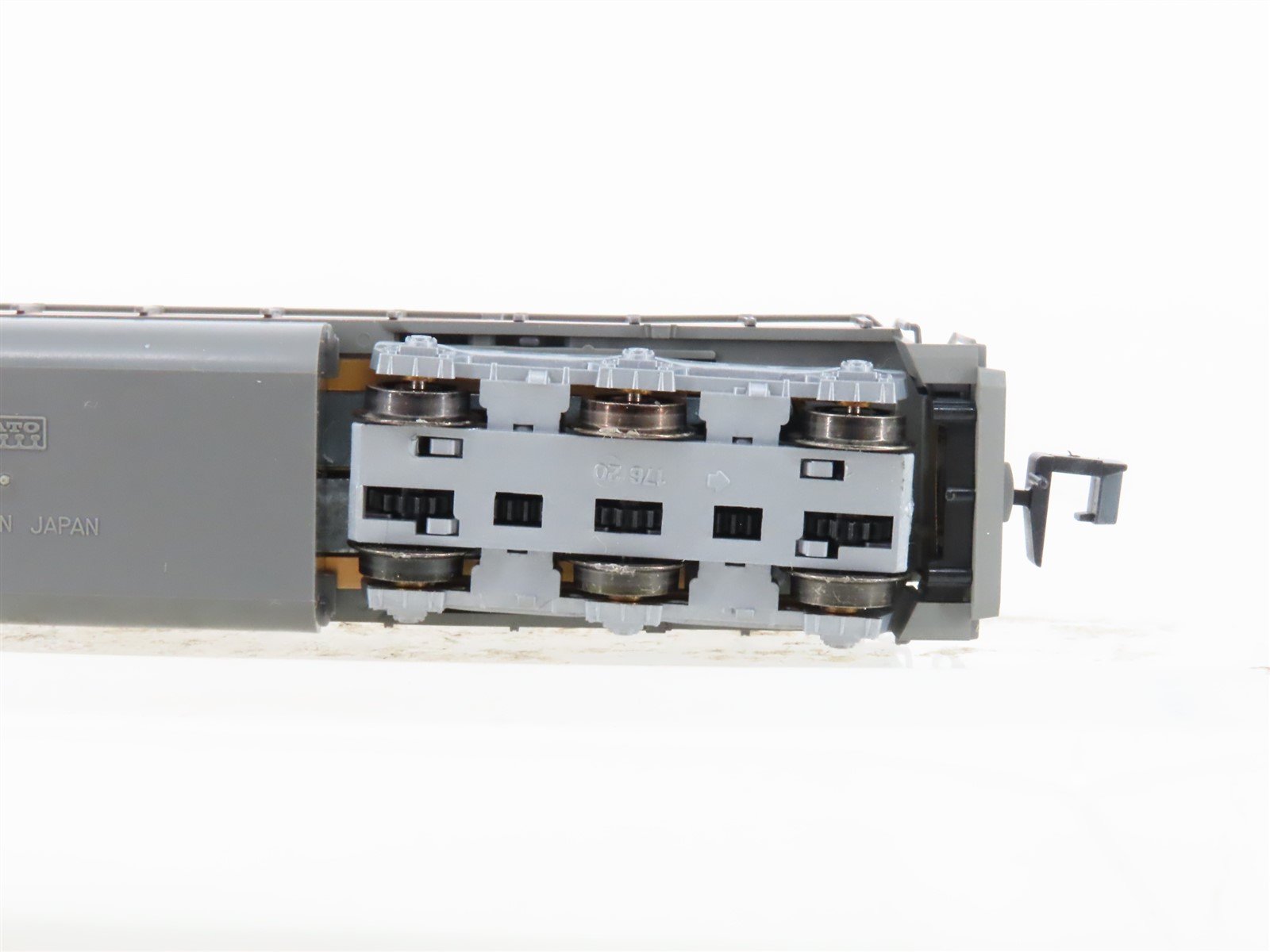 N Scale KATO 176-31C UP Union Pacific SD40 Diesel Locomotive #3633