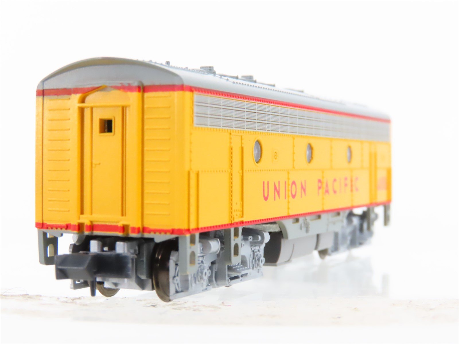 N Scale KATO 176-105 UP Union Pacific F7B Diesel Locomotive #1488B