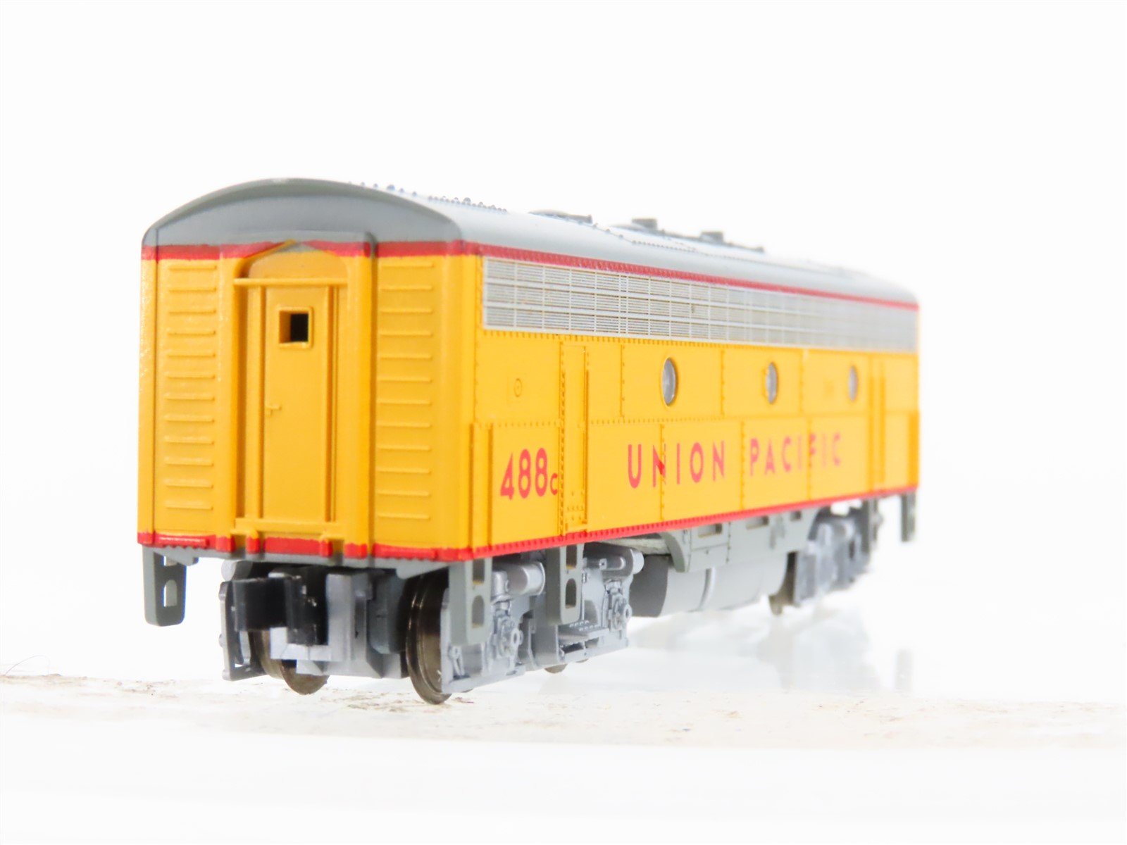 N Scale KATO 176-105 UP Union Pacific F7B Diesel Locomotive #1488B