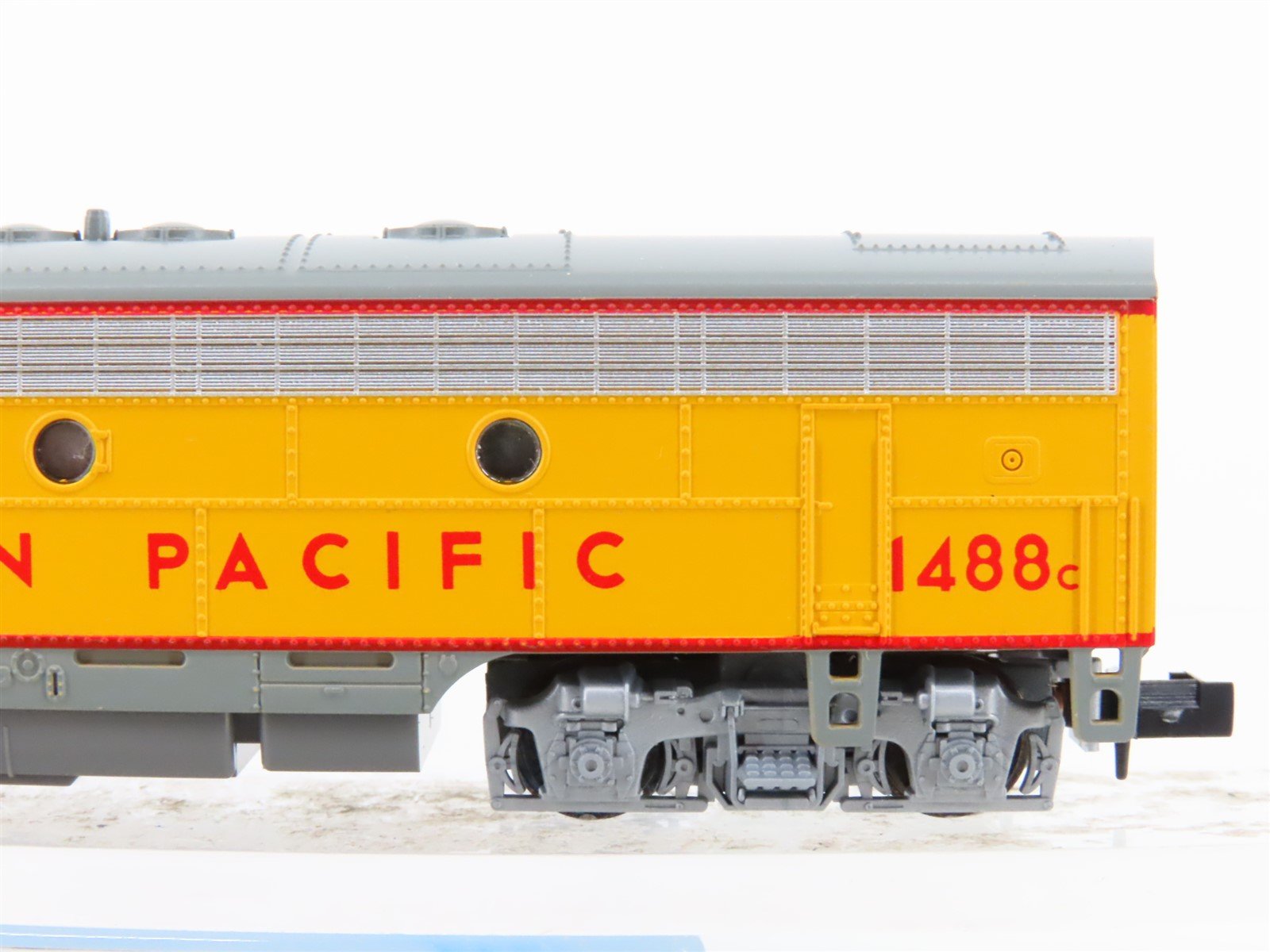 N Scale KATO 176-105 UP Union Pacific F7B Diesel Locomotive #1488B