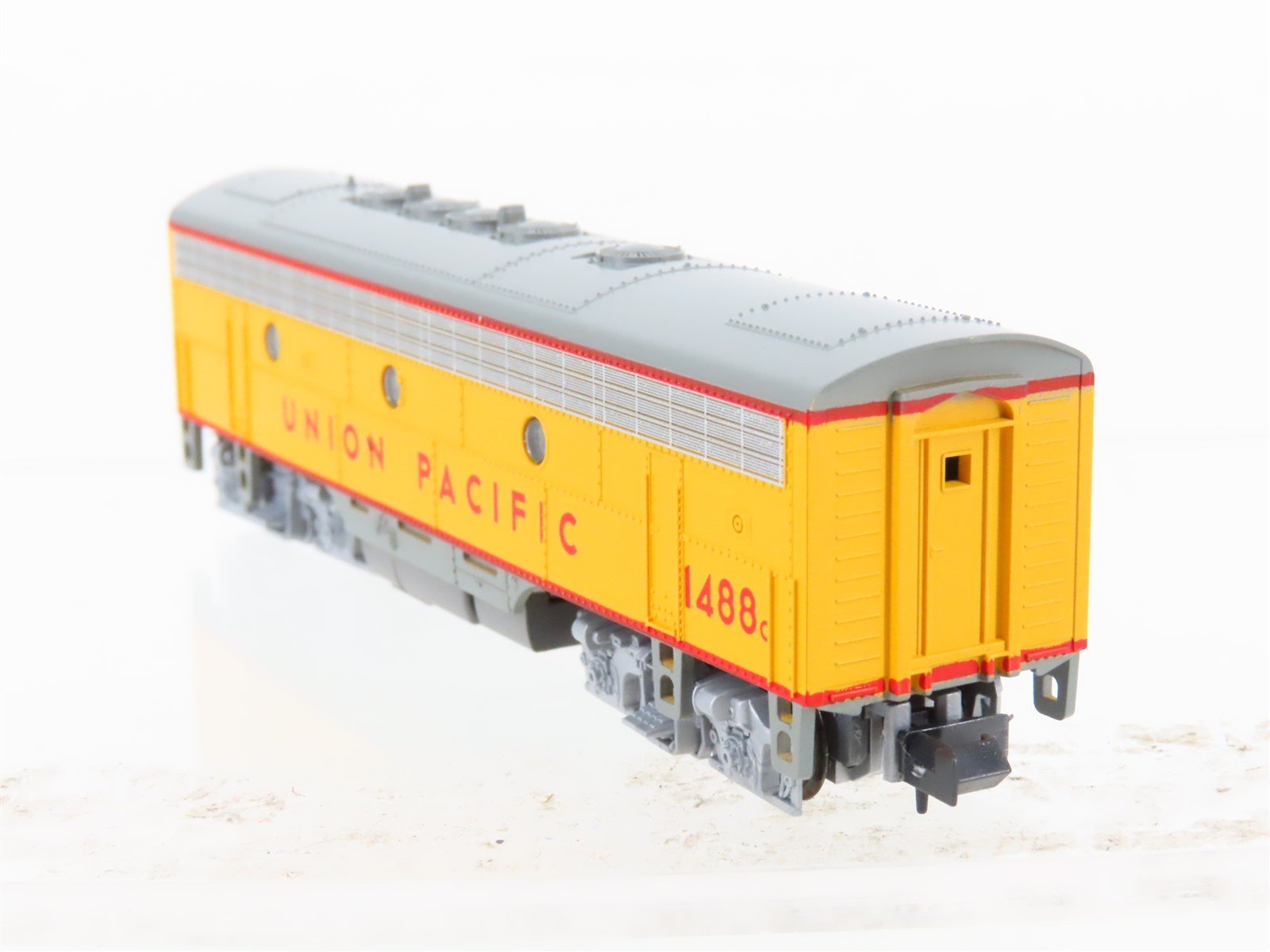 N Scale KATO 176-105 UP Union Pacific F7B Diesel Locomotive #1488B