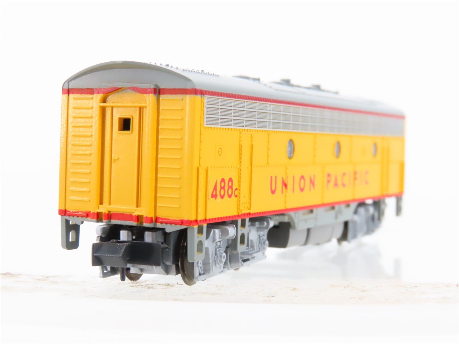 N Scale KATO 176-105 UP Union Pacific F7B Diesel Locomotive #1488B