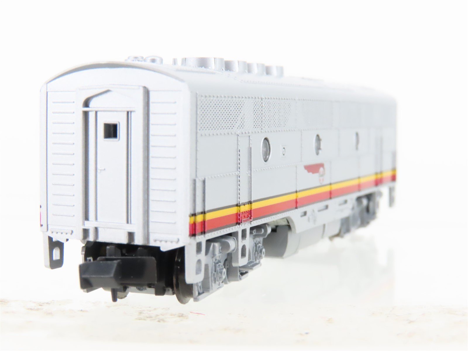 N Scale KATO 176-194 ATSF Santa Fe F3B Diesel Locomotive