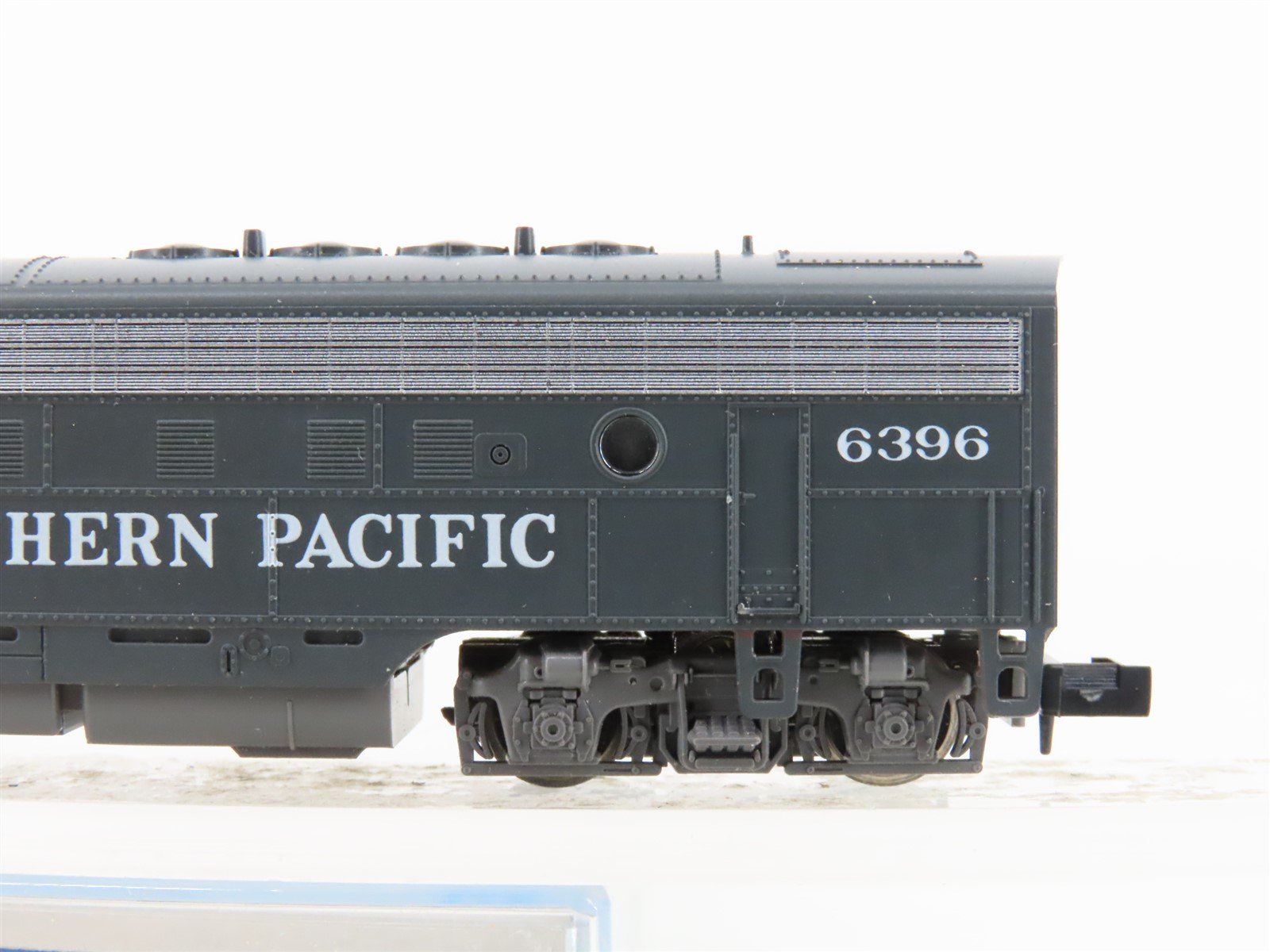 N Scale KATO 176-214 SP Southern Pacific F7A Diesel Locomotive #6396