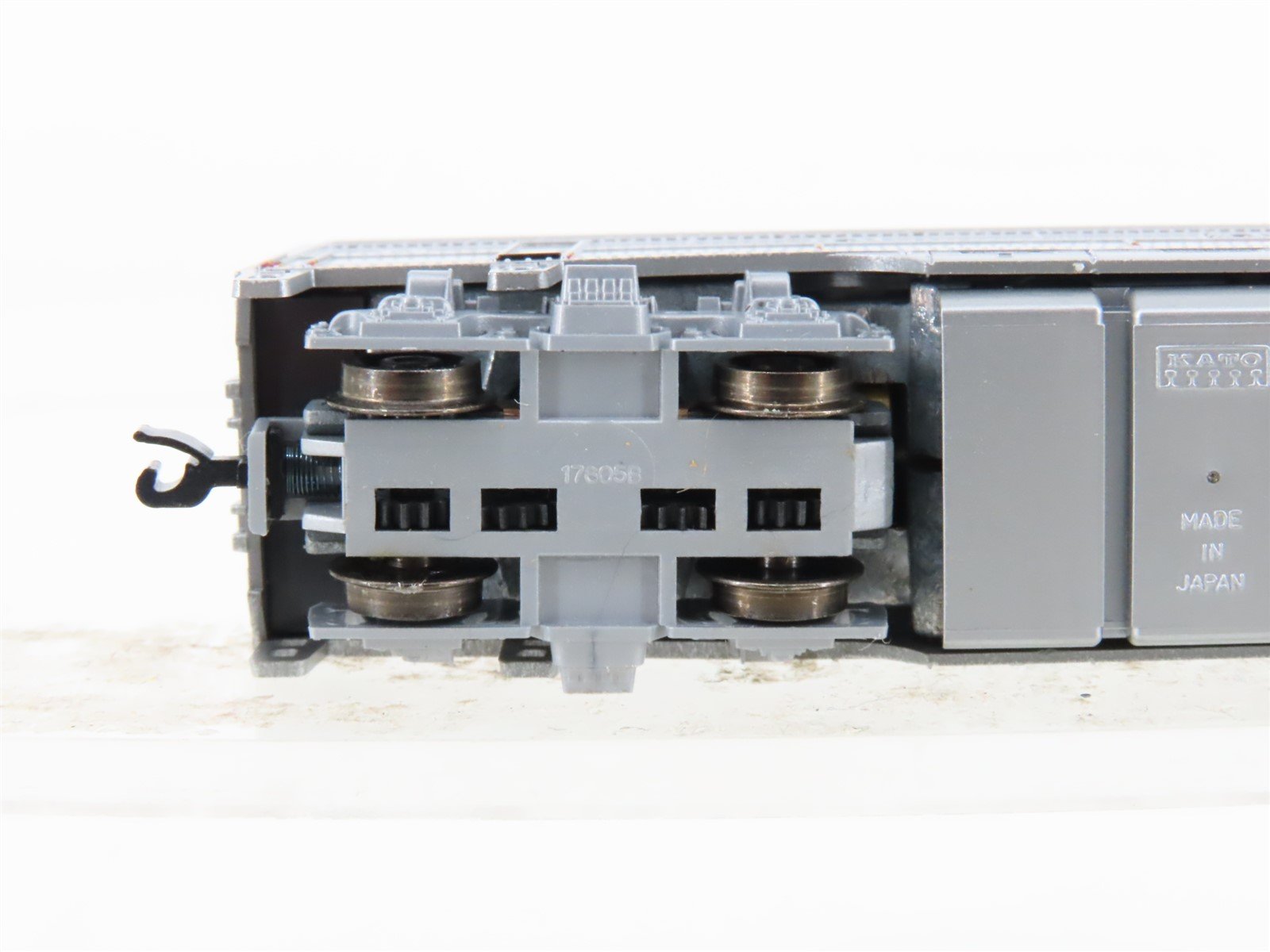 N Scale KATO 176-221 ATSF Santa Fe F7B Diesel Locomotive