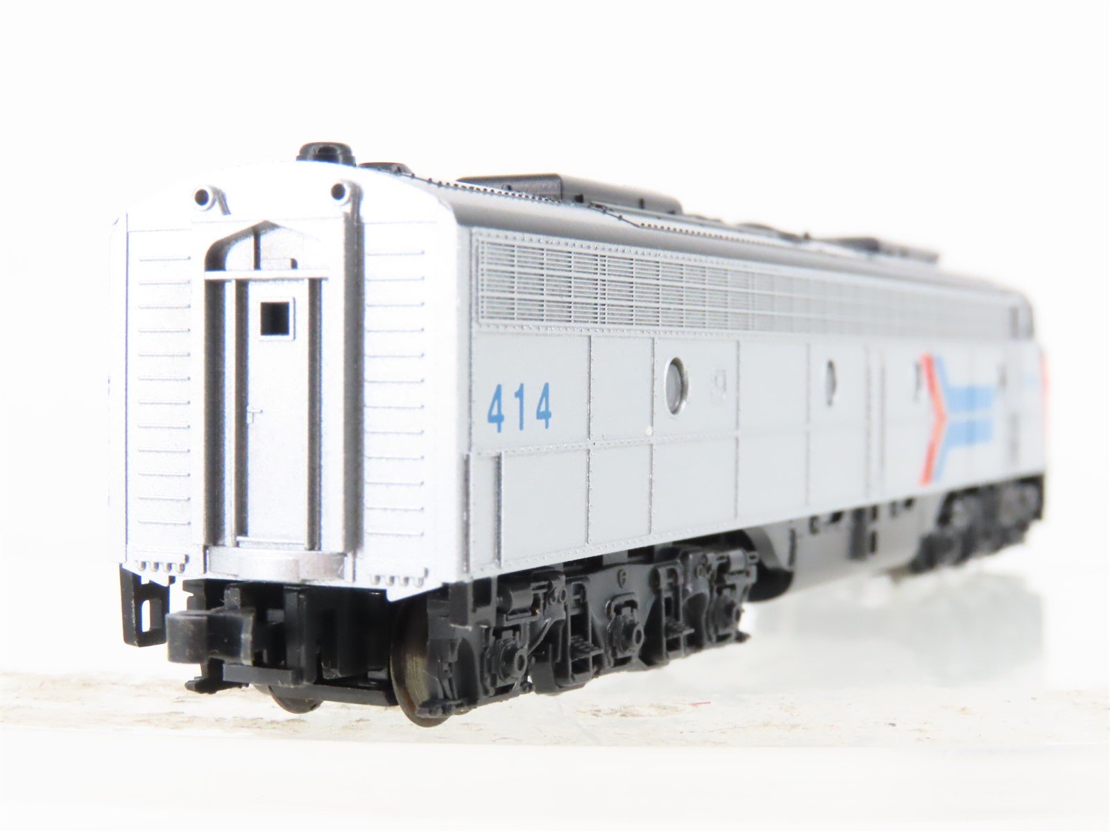 N Scale KATO 176-251 Amtrak E8/9A Diesel Locomotive #414
