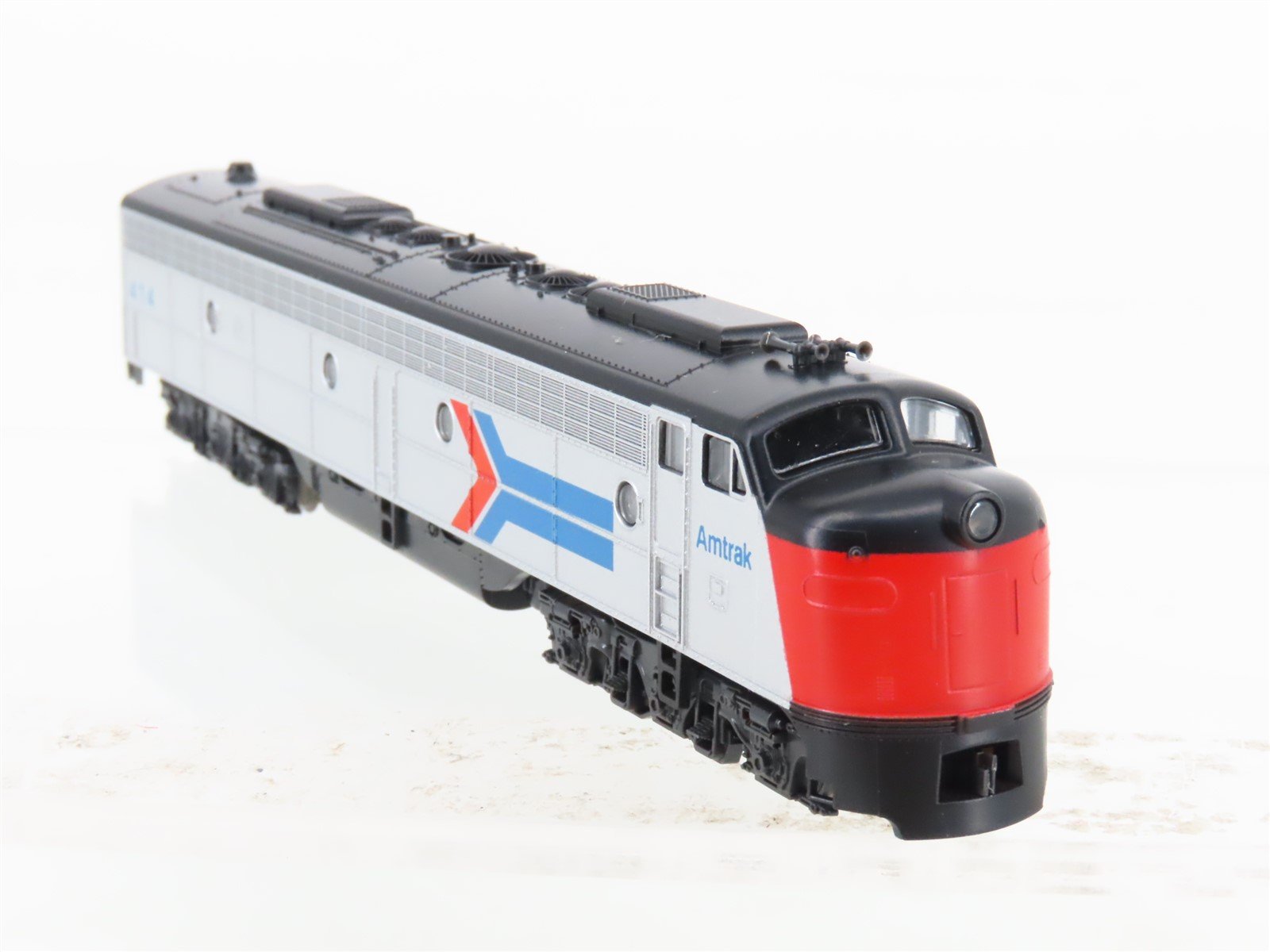 N Scale KATO 176-251 Amtrak E8/9A Diesel Locomotive #414
