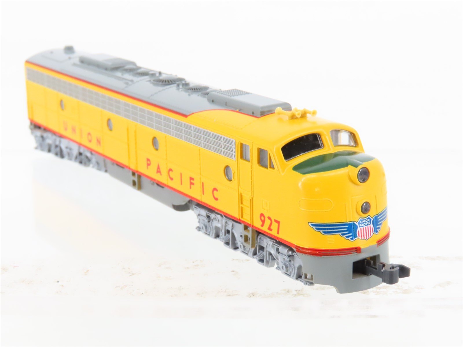 N Scale KATO 176-263 UP Union Pacific E8/9A Diesel Locomotive #927