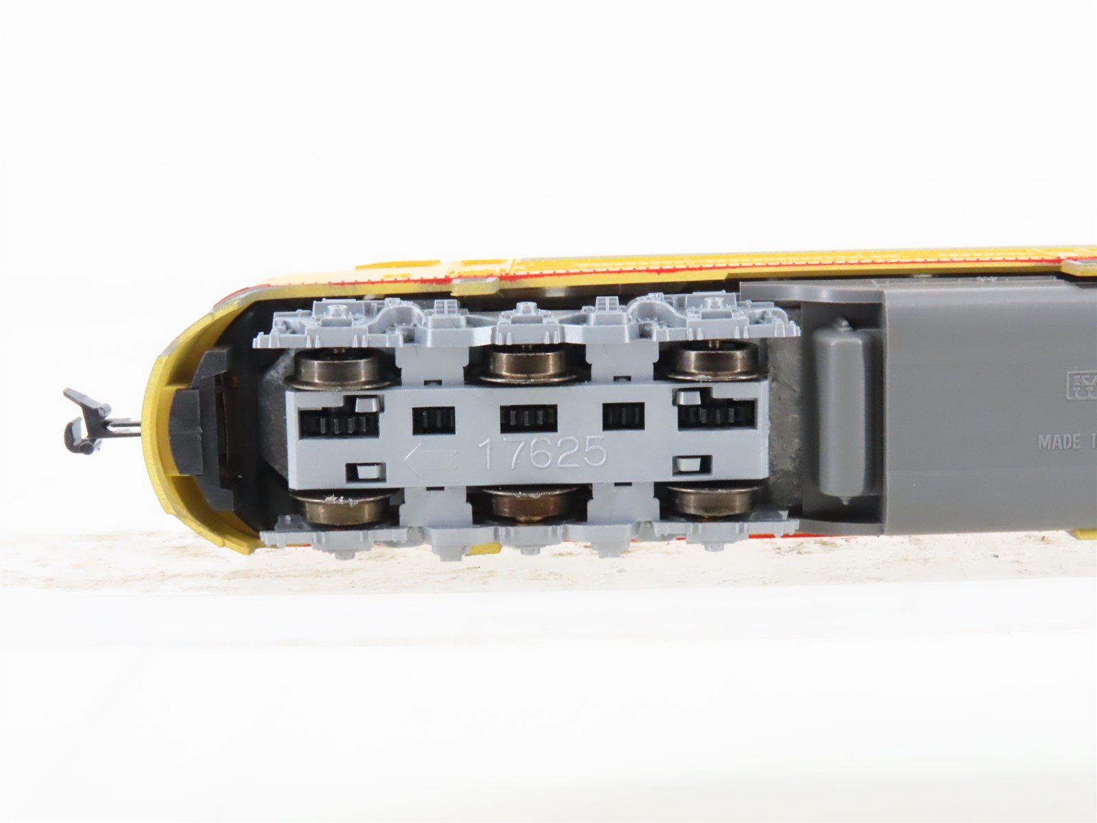 N Scale KATO 176-263 UP Union Pacific E8/9A Diesel Locomotive #927