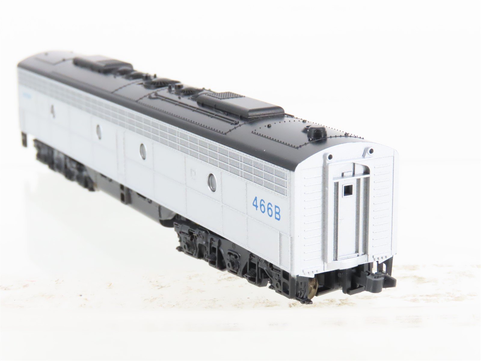 N Scale KATO 176-291 Amtrak E8/9B Diesel Locomotive #466B