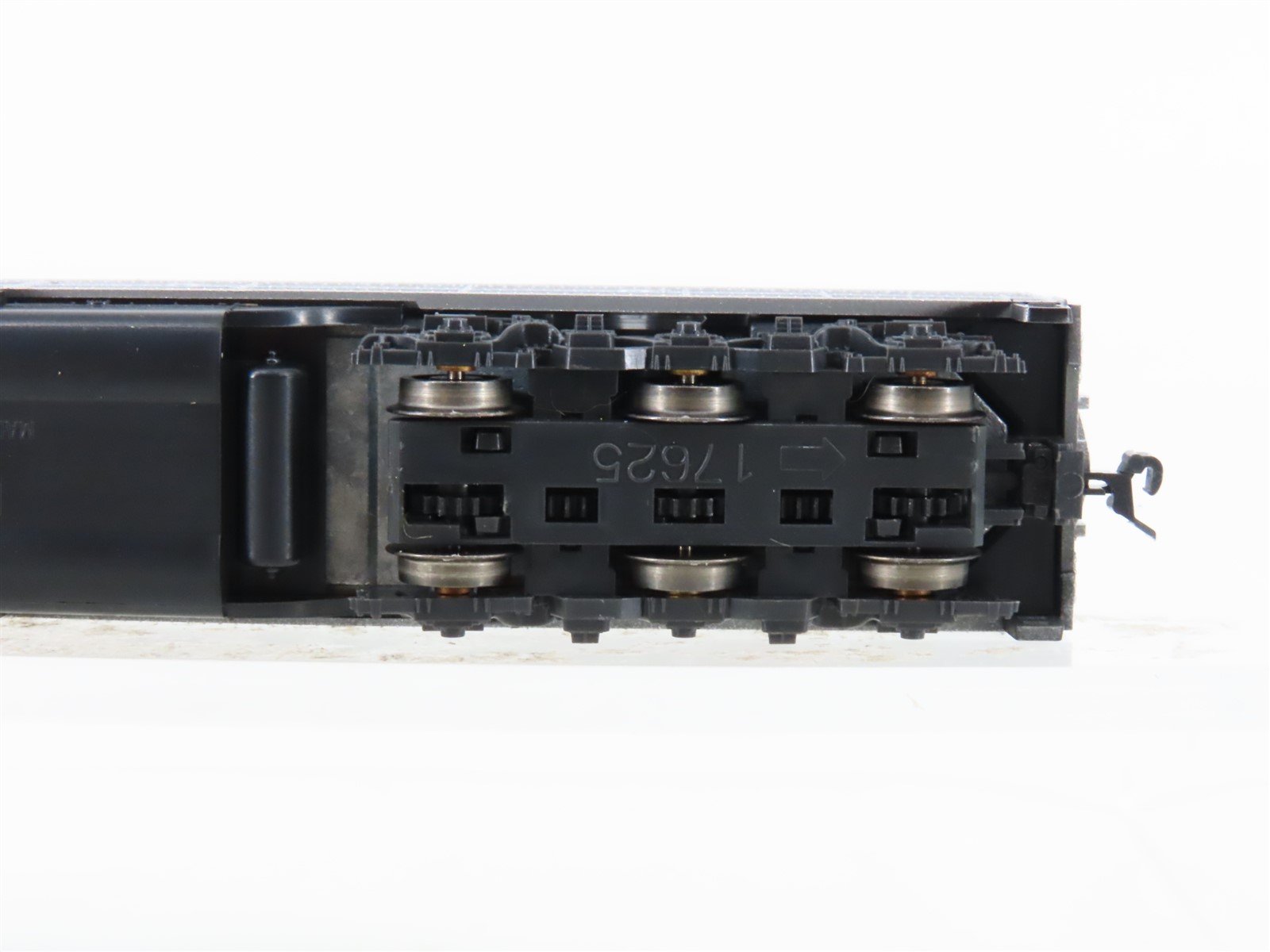N Scale KATO 176-291 Amtrak E8/9B Diesel Locomotive #466B