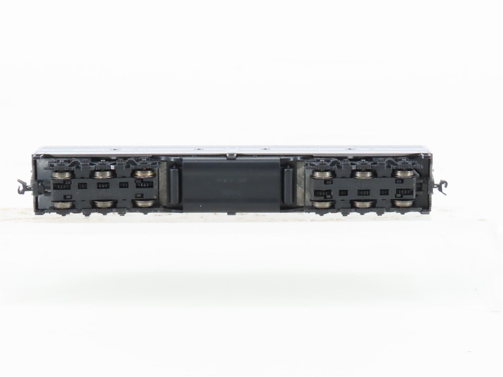N Scale KATO 176-291 Amtrak E8/9B Diesel Locomotive #466B
