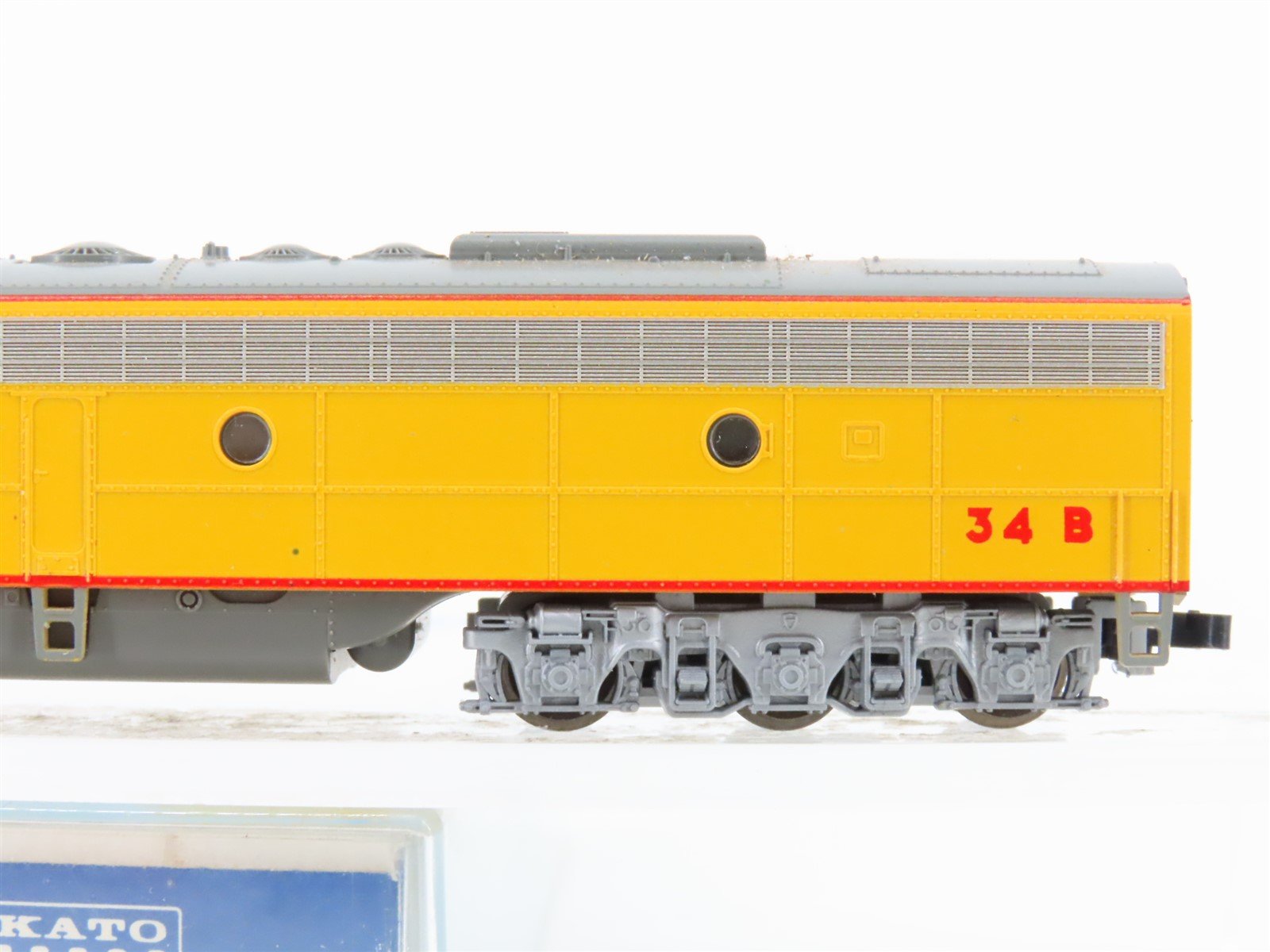 N Scale KATO 176-292 MILW Milwaukee Road E8/9B Diesel Locomotive #34B