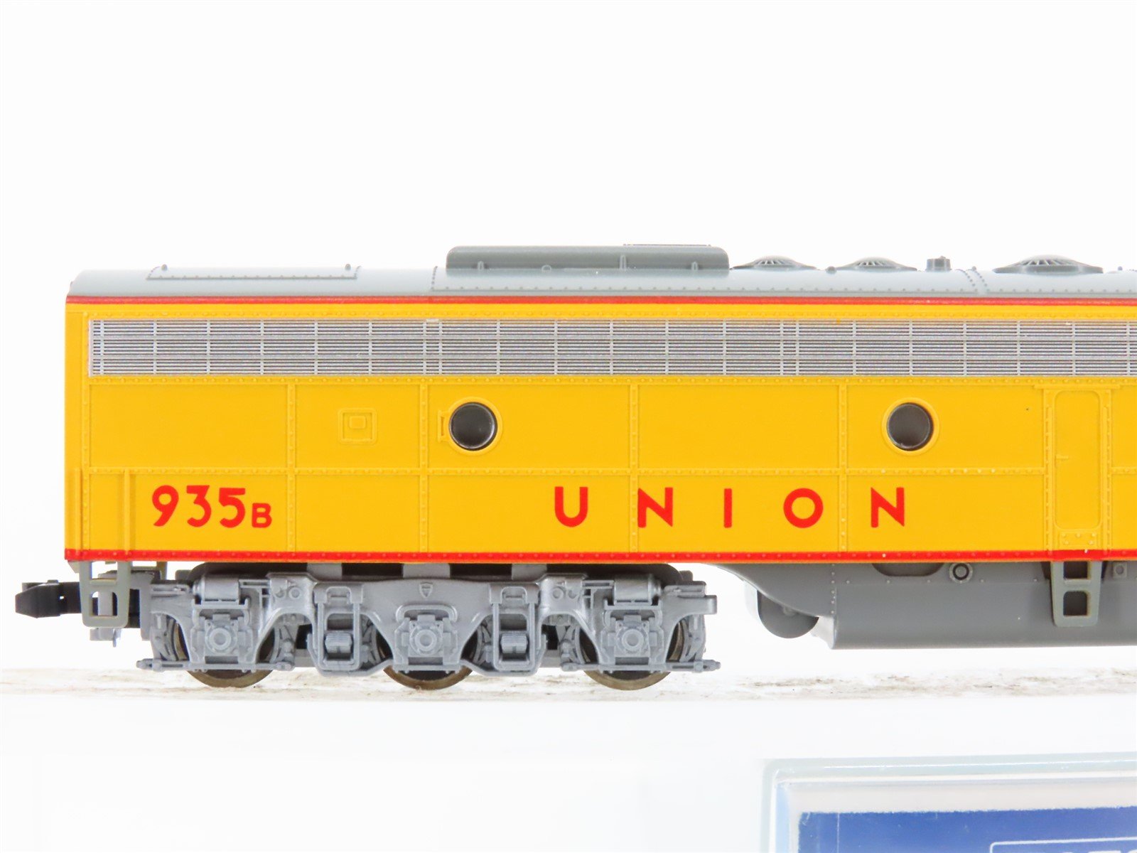 N Scale KATO 176-294 UP Union Pacific E8/9B Diesel Locomotive #935B