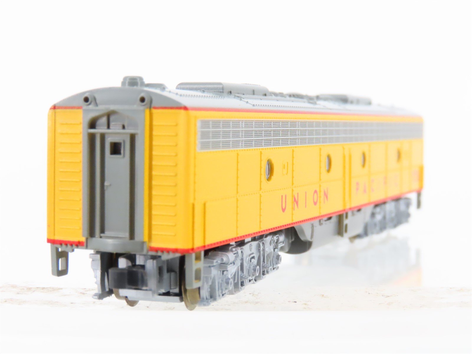N Scale KATO 176-294 UP Union Pacific E8/9B Diesel Locomotive #935B