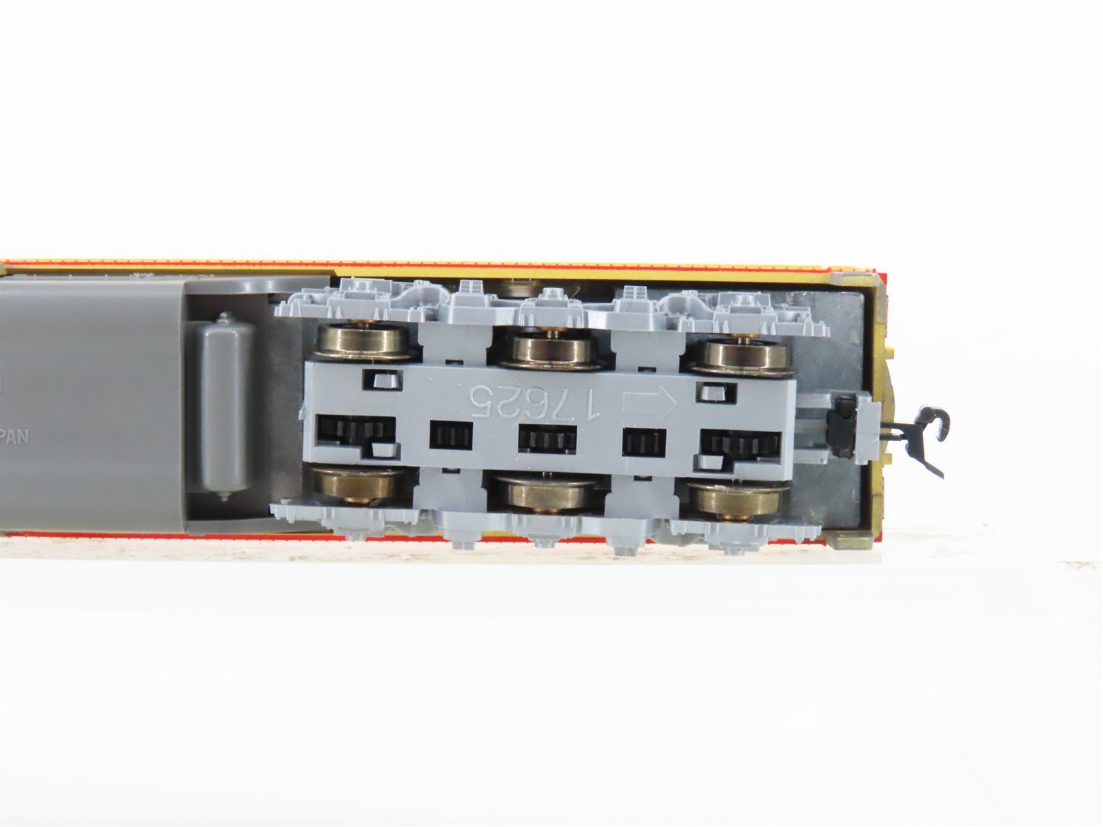 N Scale KATO 176-294 UP Union Pacific E8/9B Diesel Locomotive #935B