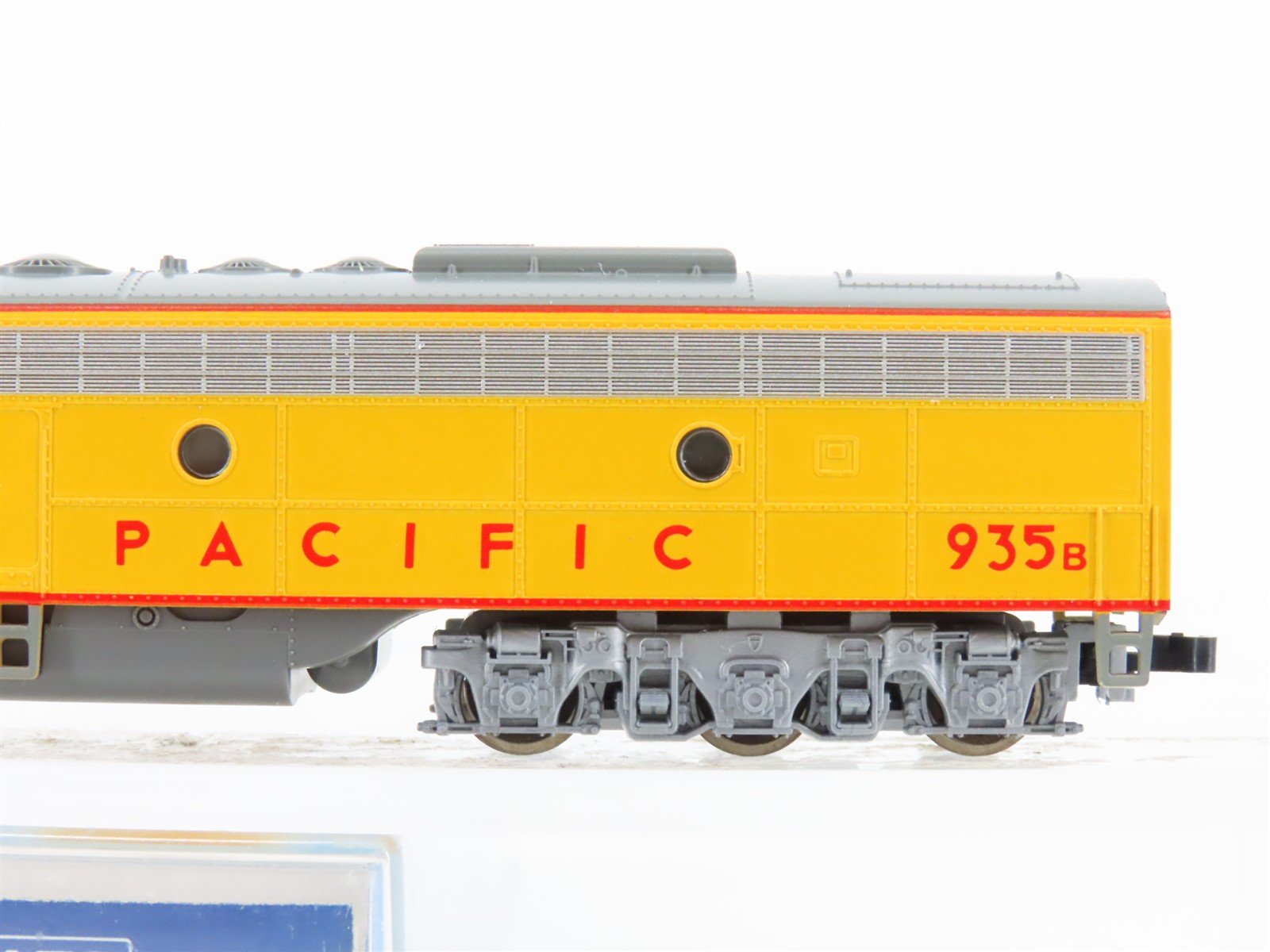 N Scale KATO 176-294 UP Union Pacific E8/9B Diesel Locomotive #935B