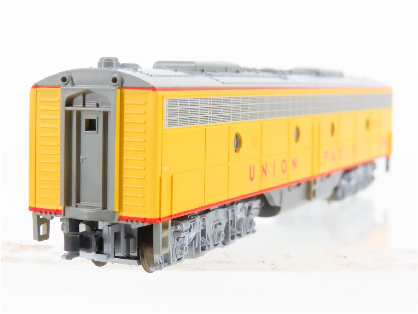 N Scale KATO 176-294 UP Union Pacific E8/9B Diesel Locomotive #935B