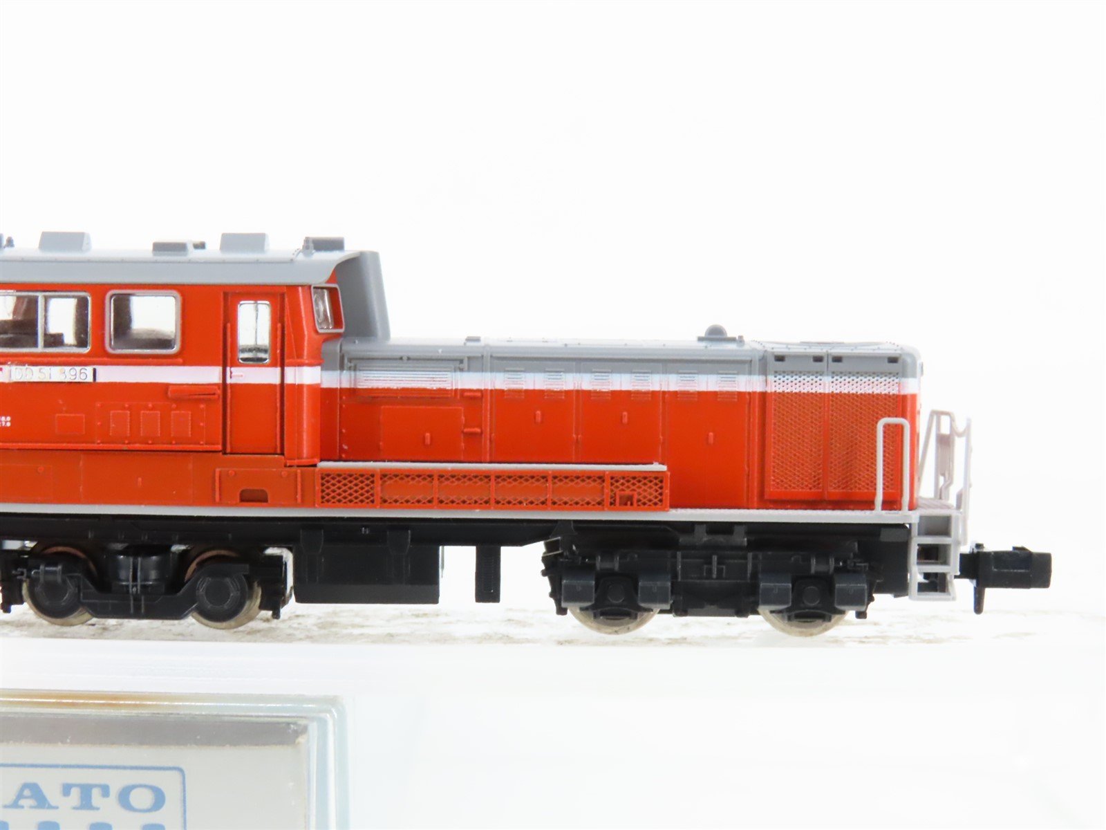 N Scale KATO 7002 Unlettered DD51 Diesel Locomotive #896