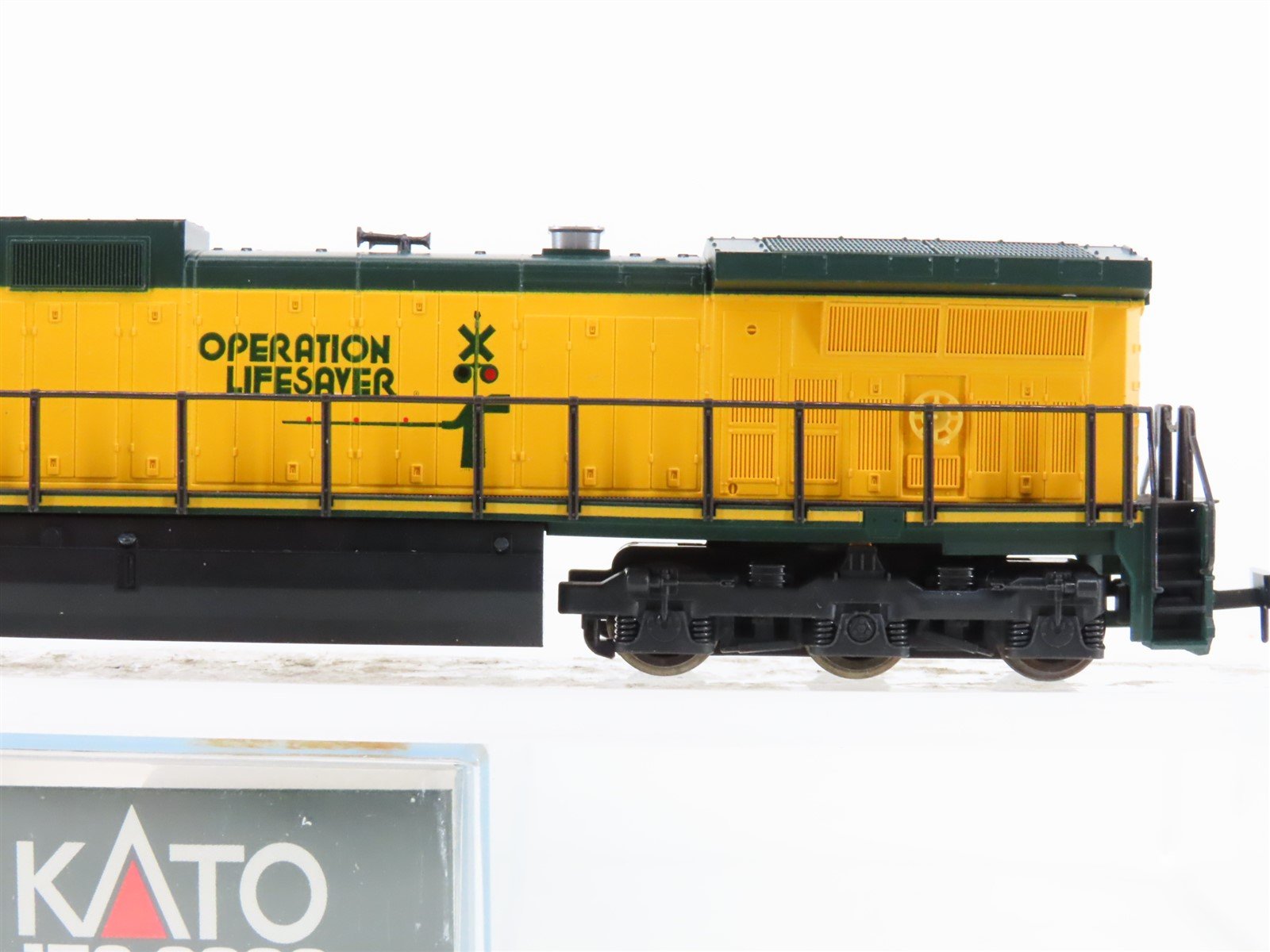 N Scale KATO 176-3309 CNW Operation Lifesaver 44-9W Diesel Locomotive
