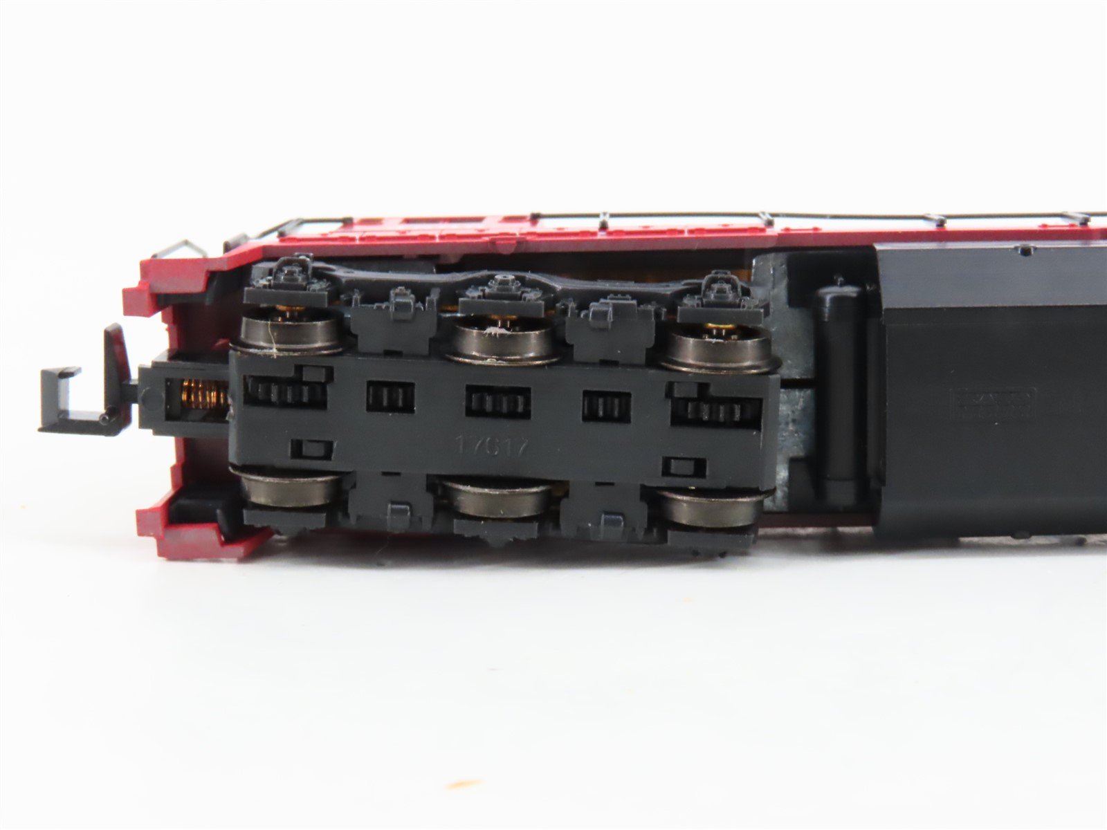 N Scale KATO 17617-7 RI Rock Island U30C Diesel Locomotive #4598