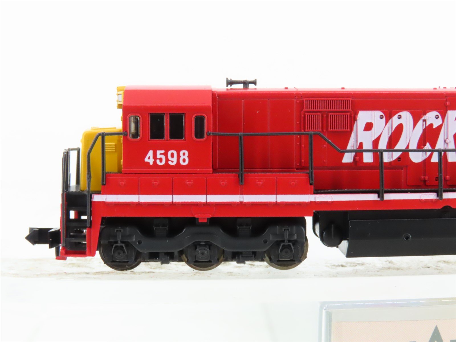N Scale KATO 17617-7 RI Rock Island U30C Diesel Locomotive #4598
