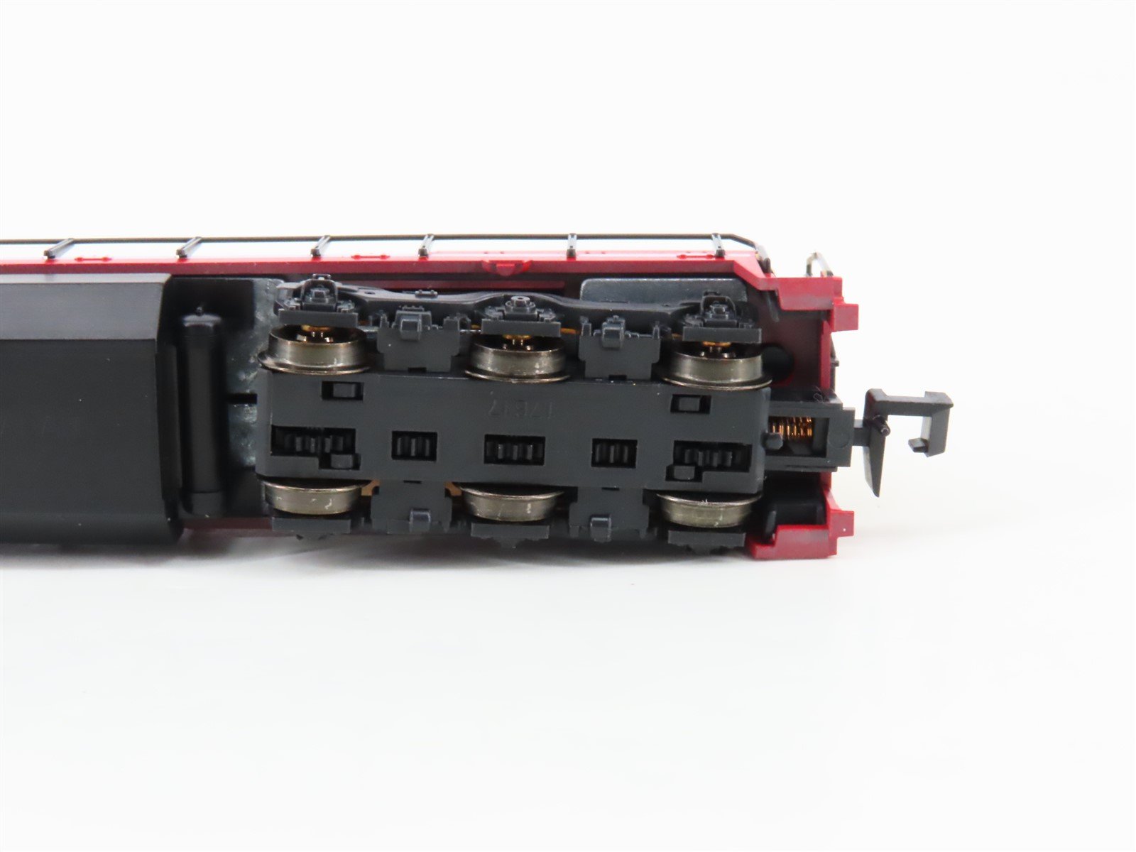 N Scale KATO 17617-7 RI Rock Island U30C Diesel Locomotive #4598